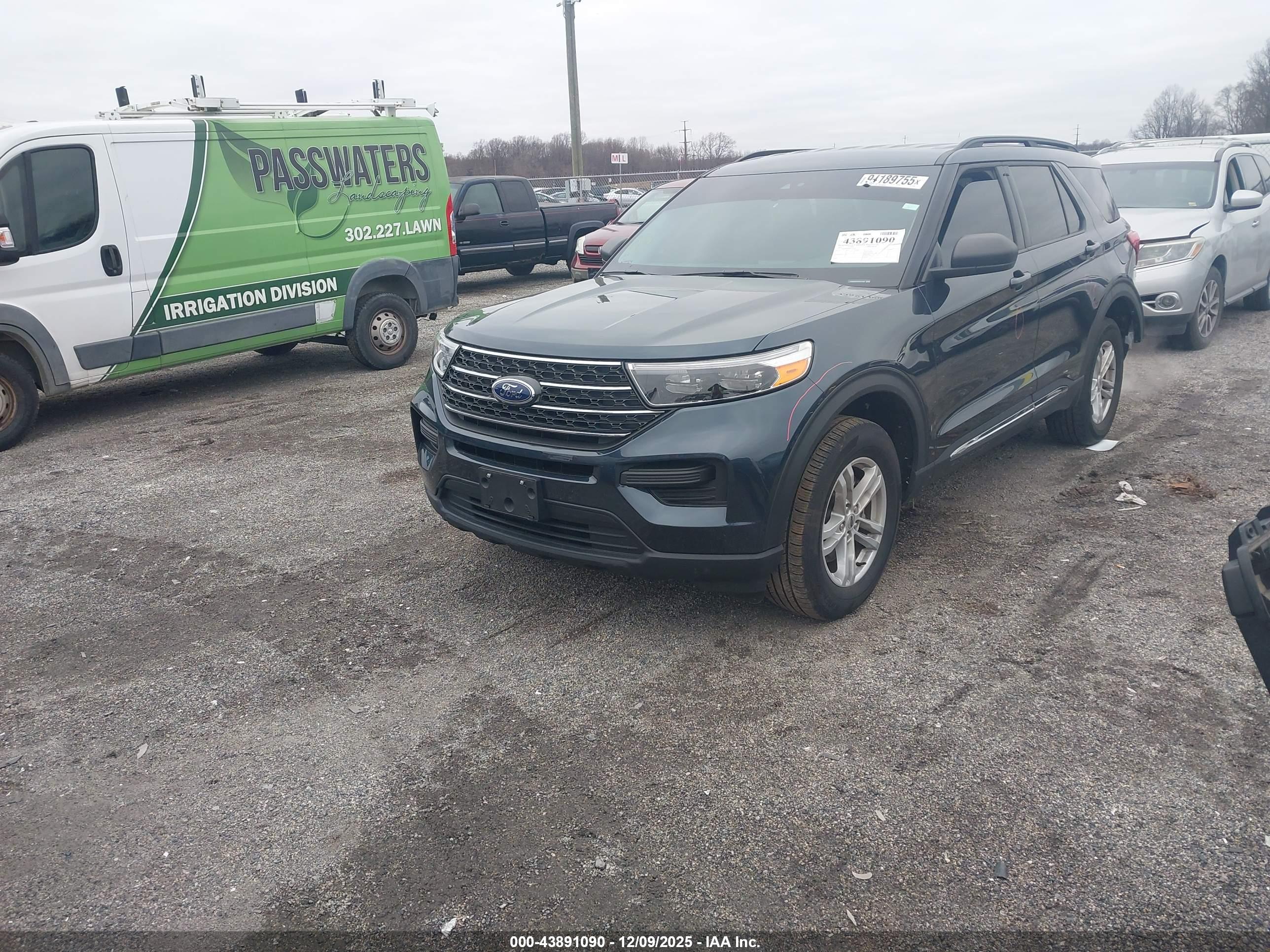 FORD EXPLORER image 2