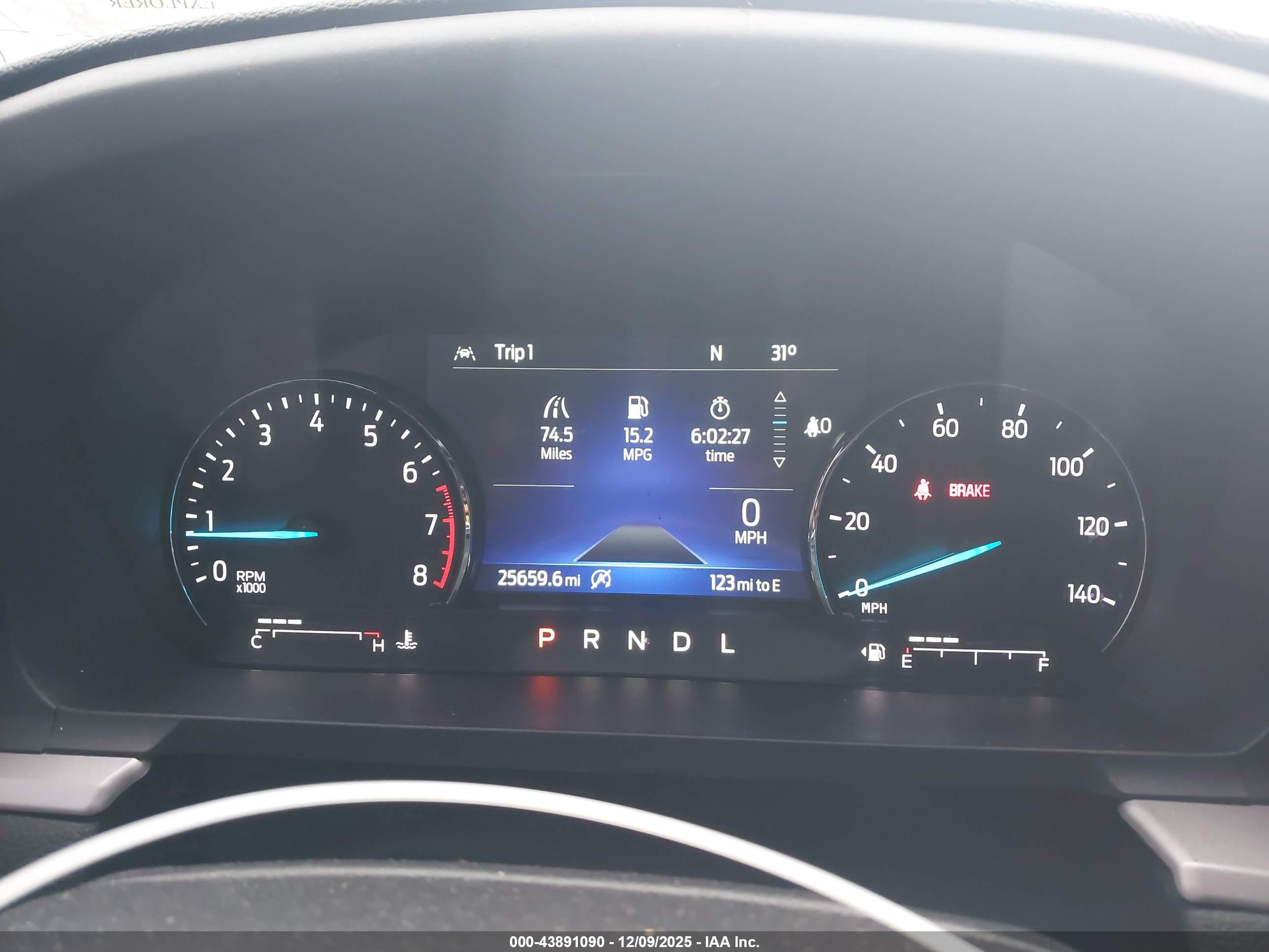 FORD EXPLORER image 7