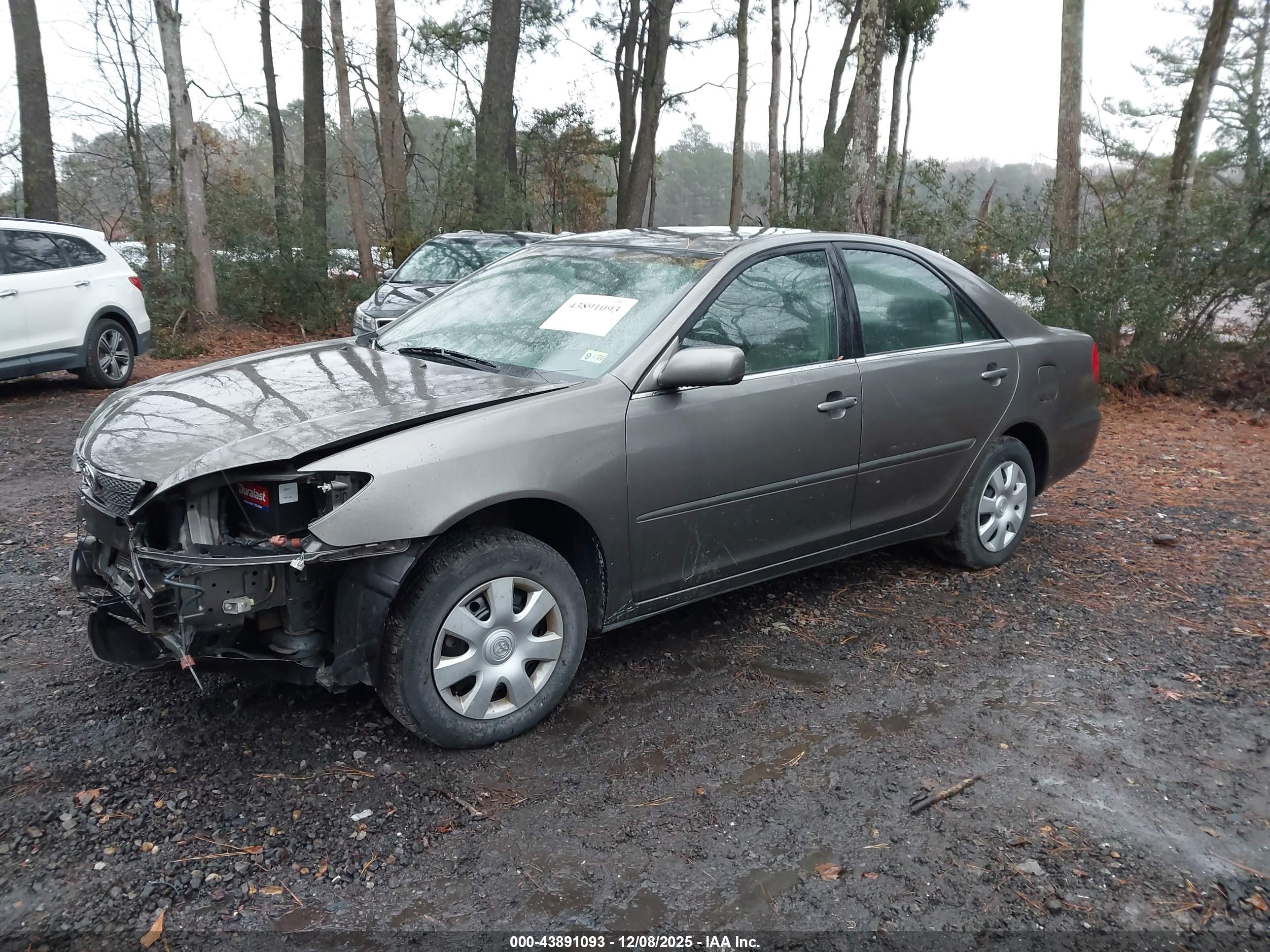TOYOTA CAMRY image 2