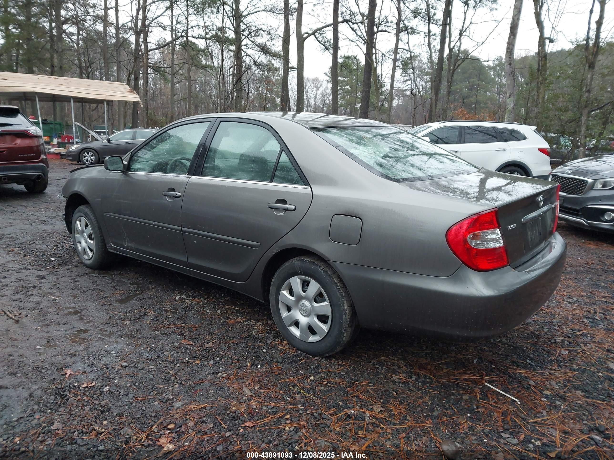 TOYOTA CAMRY image 3