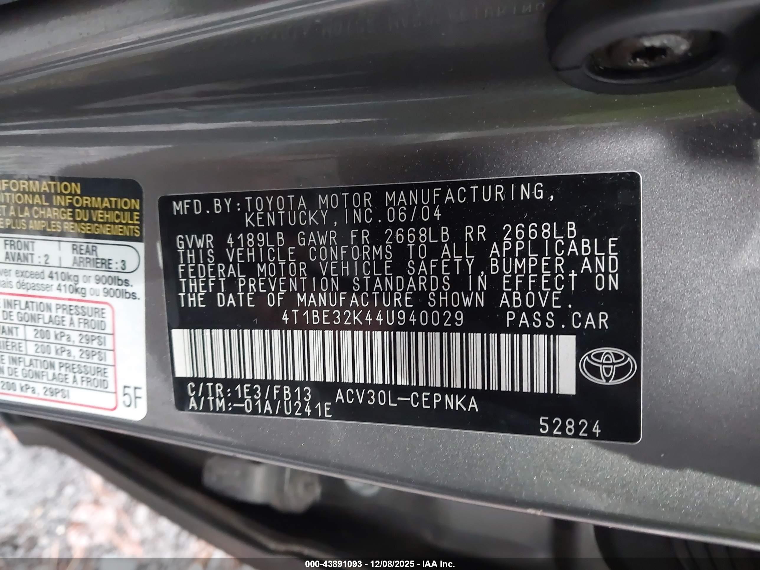 TOYOTA CAMRY image 9