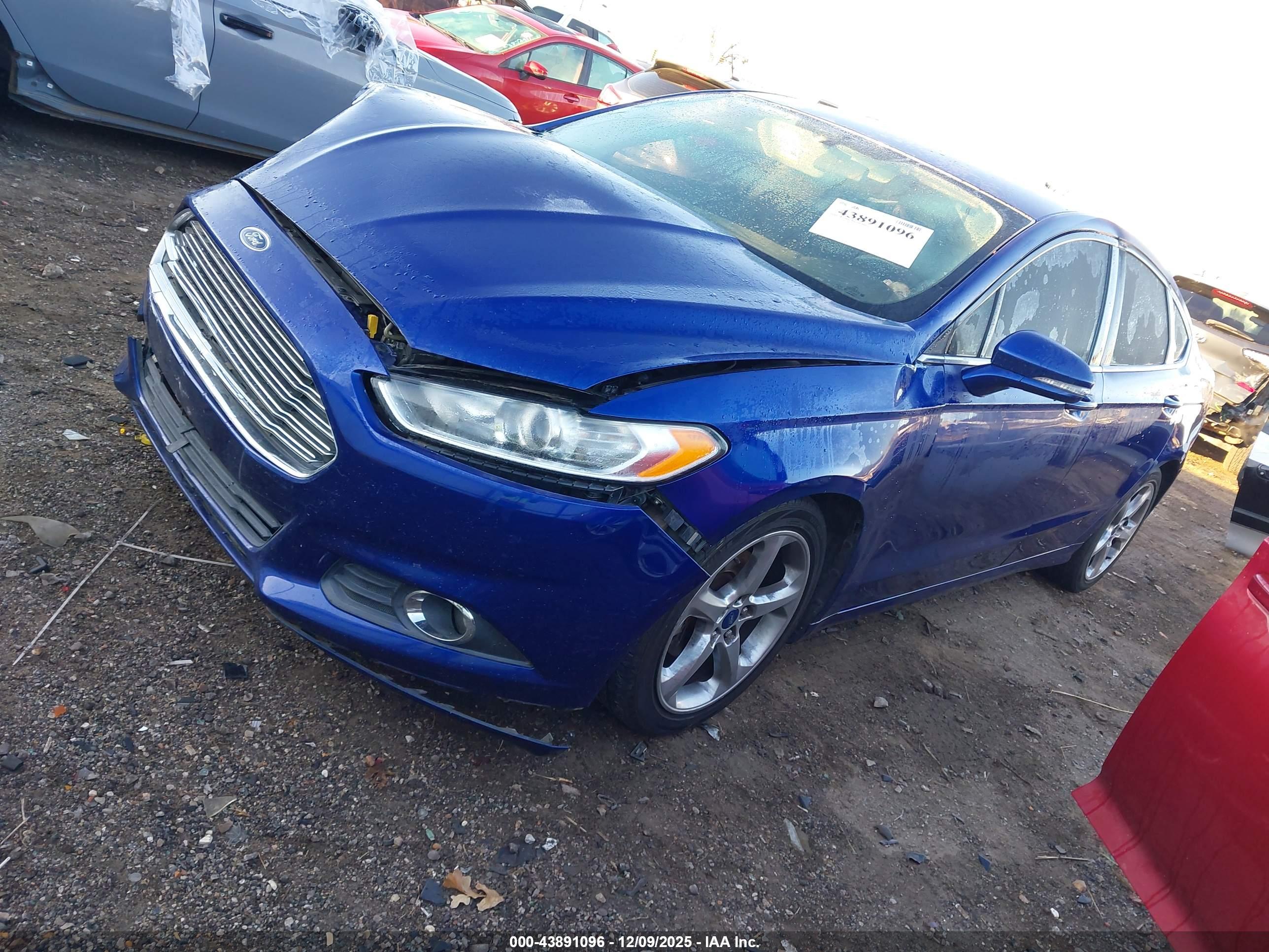 FORD FUSION image 2