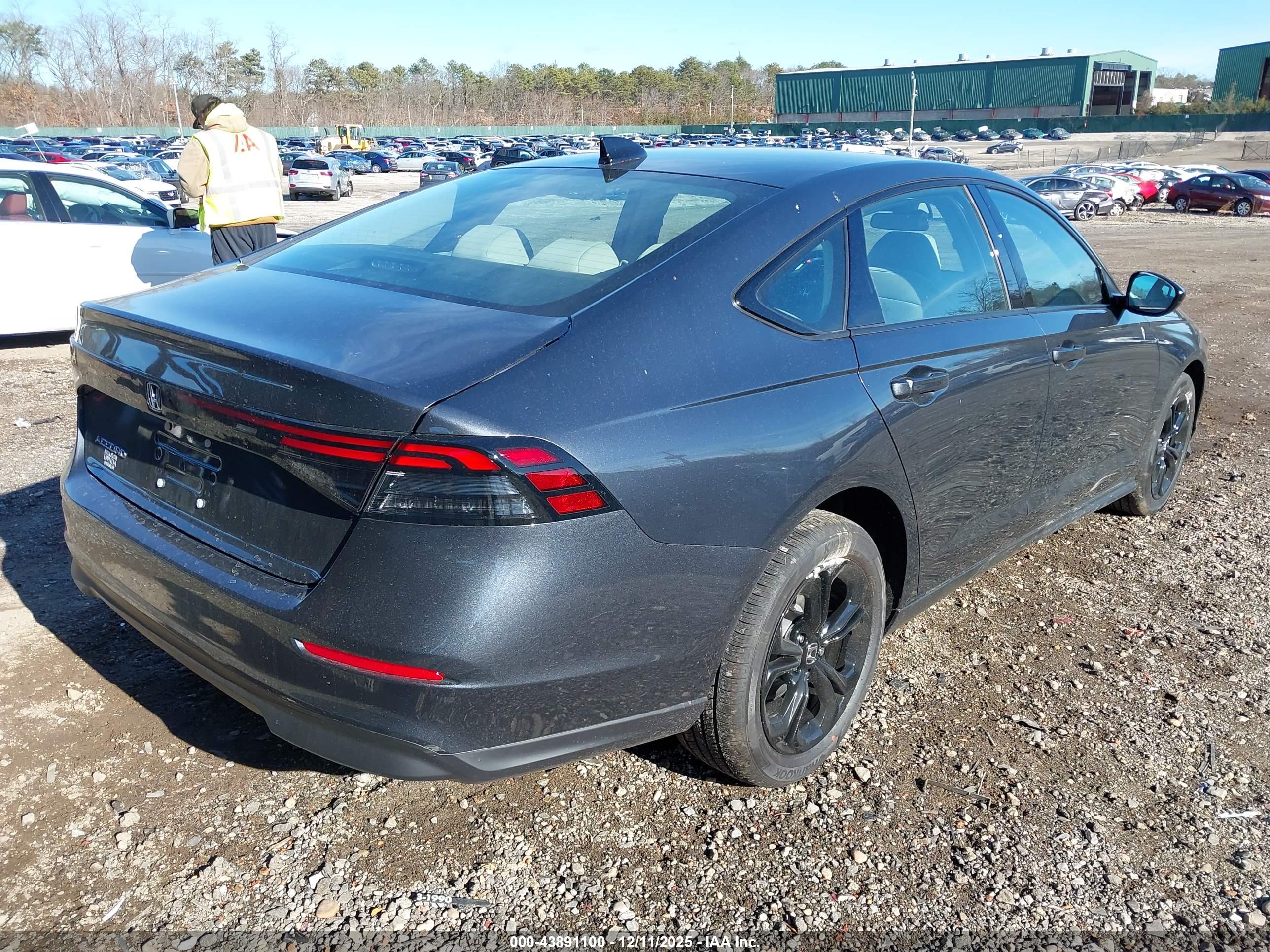 HONDA ACCORD image 4