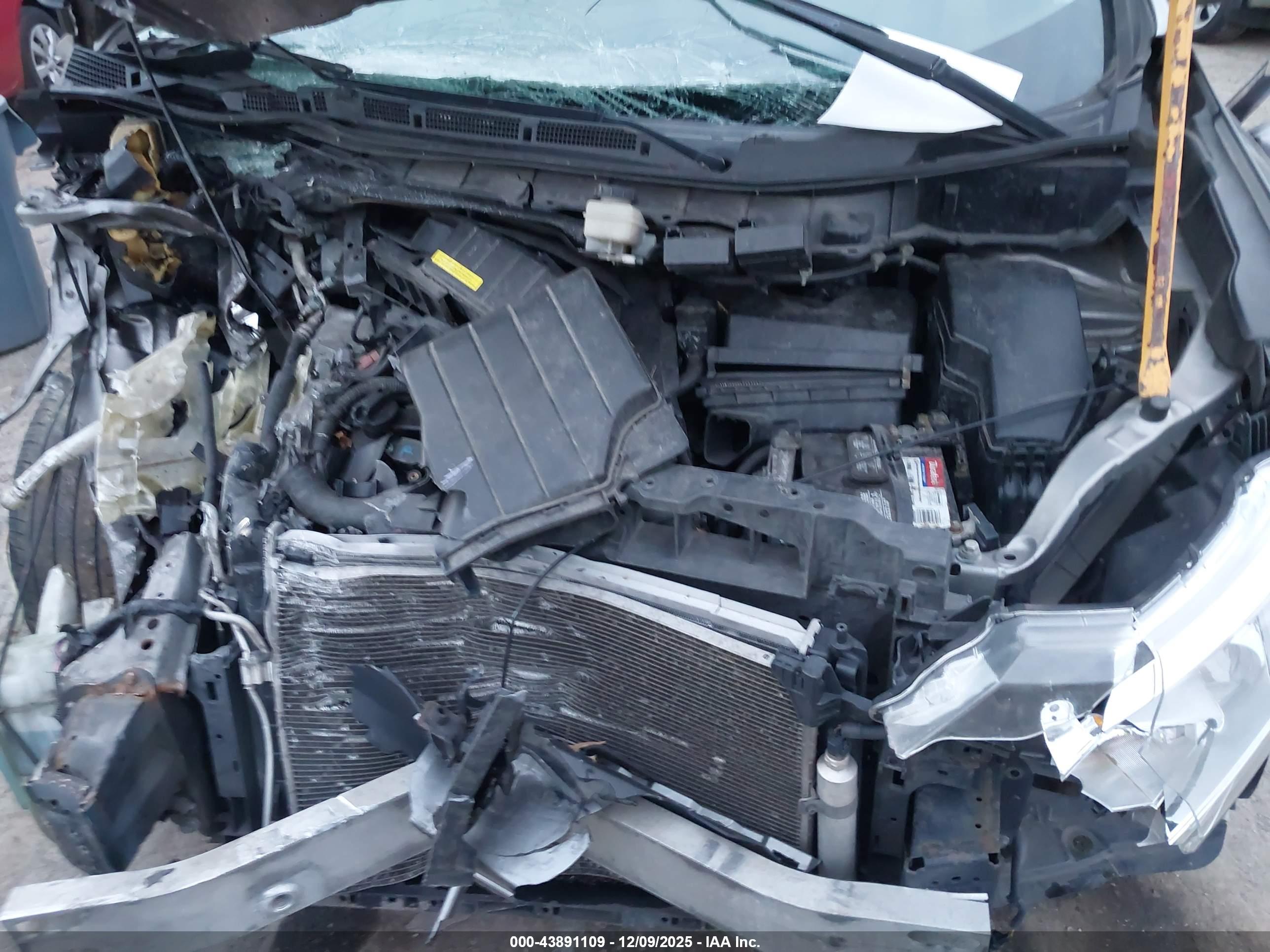 NISSAN QUEST image 10