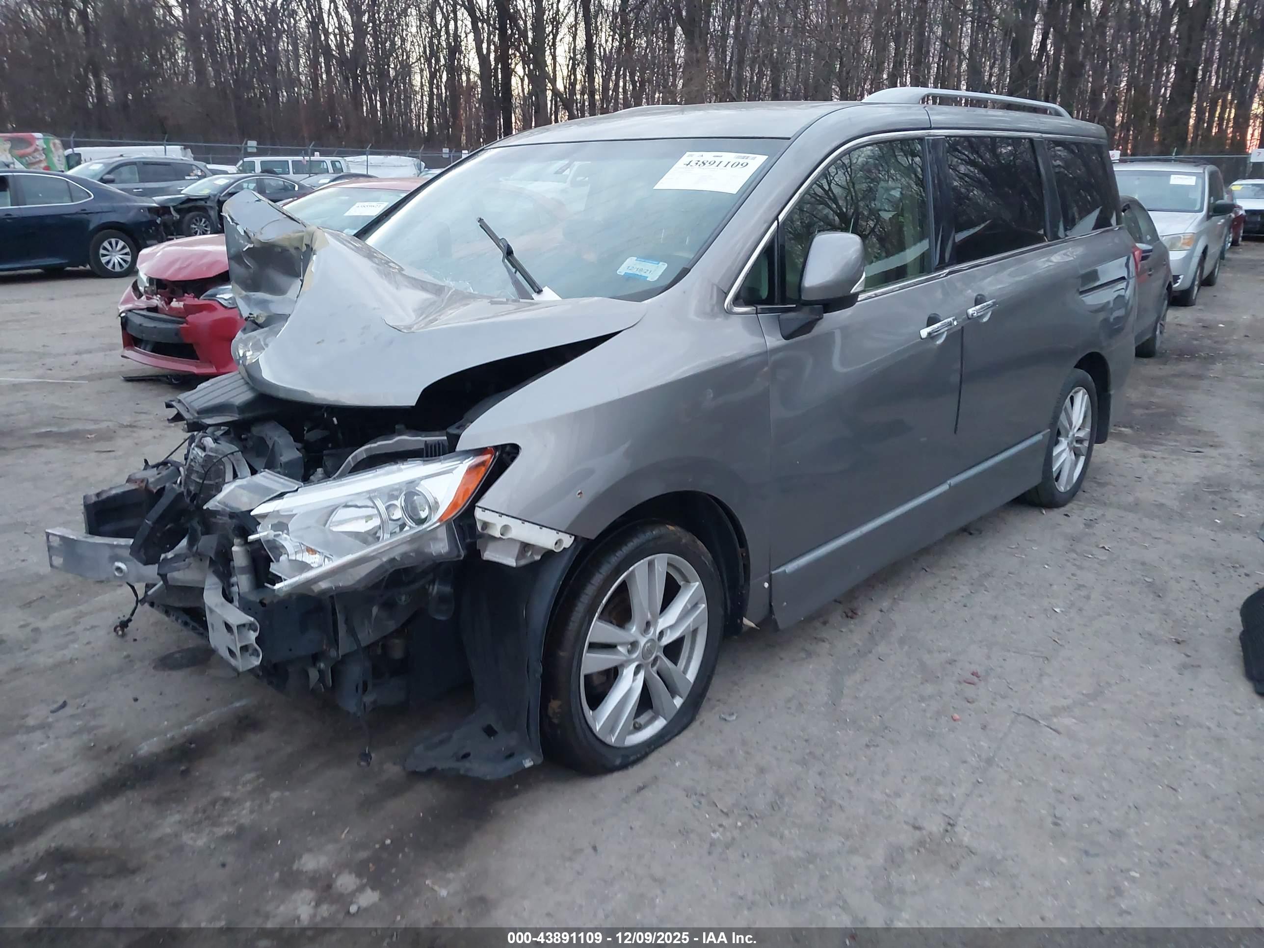 NISSAN QUEST image 2