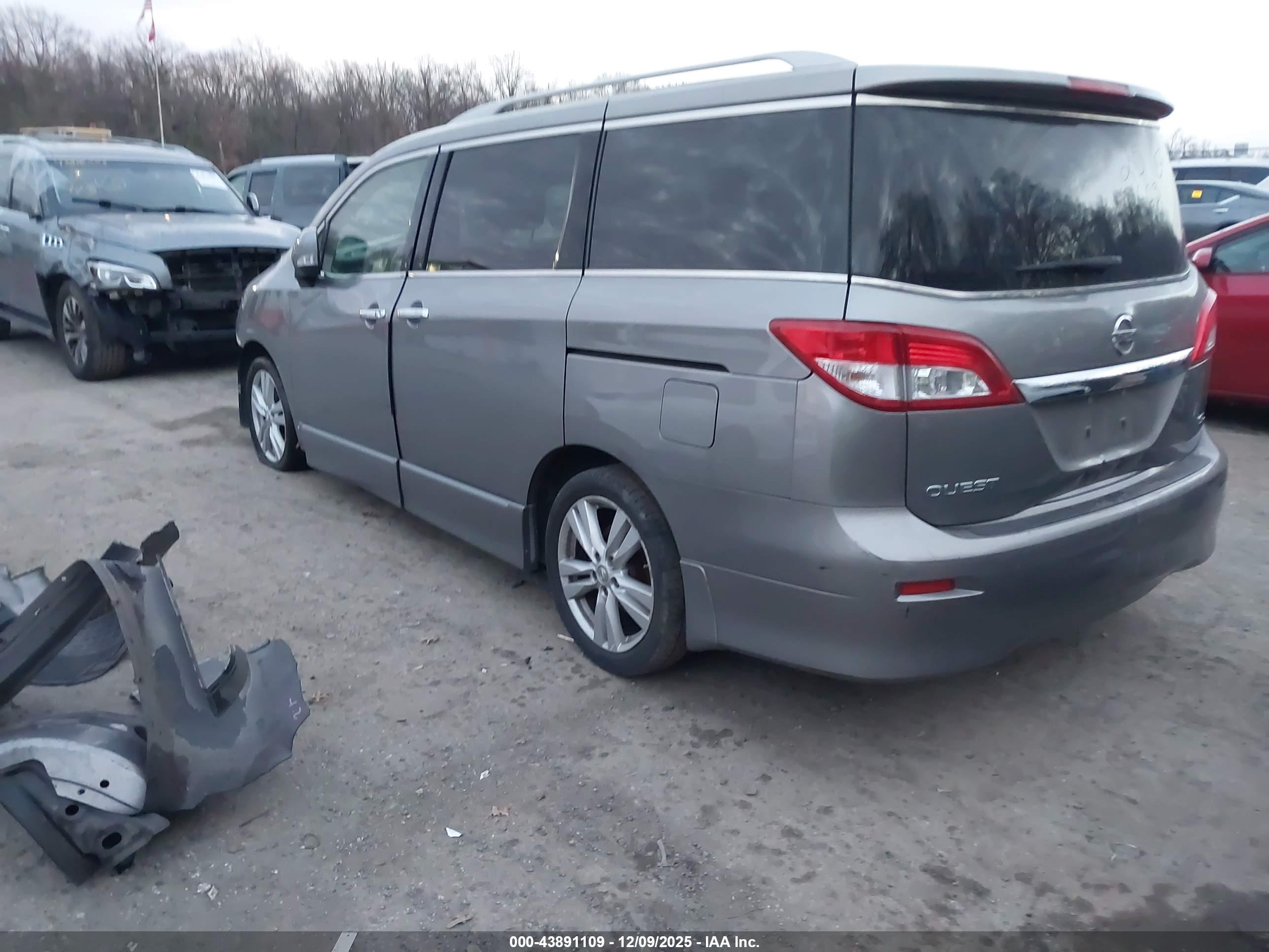NISSAN QUEST image 3