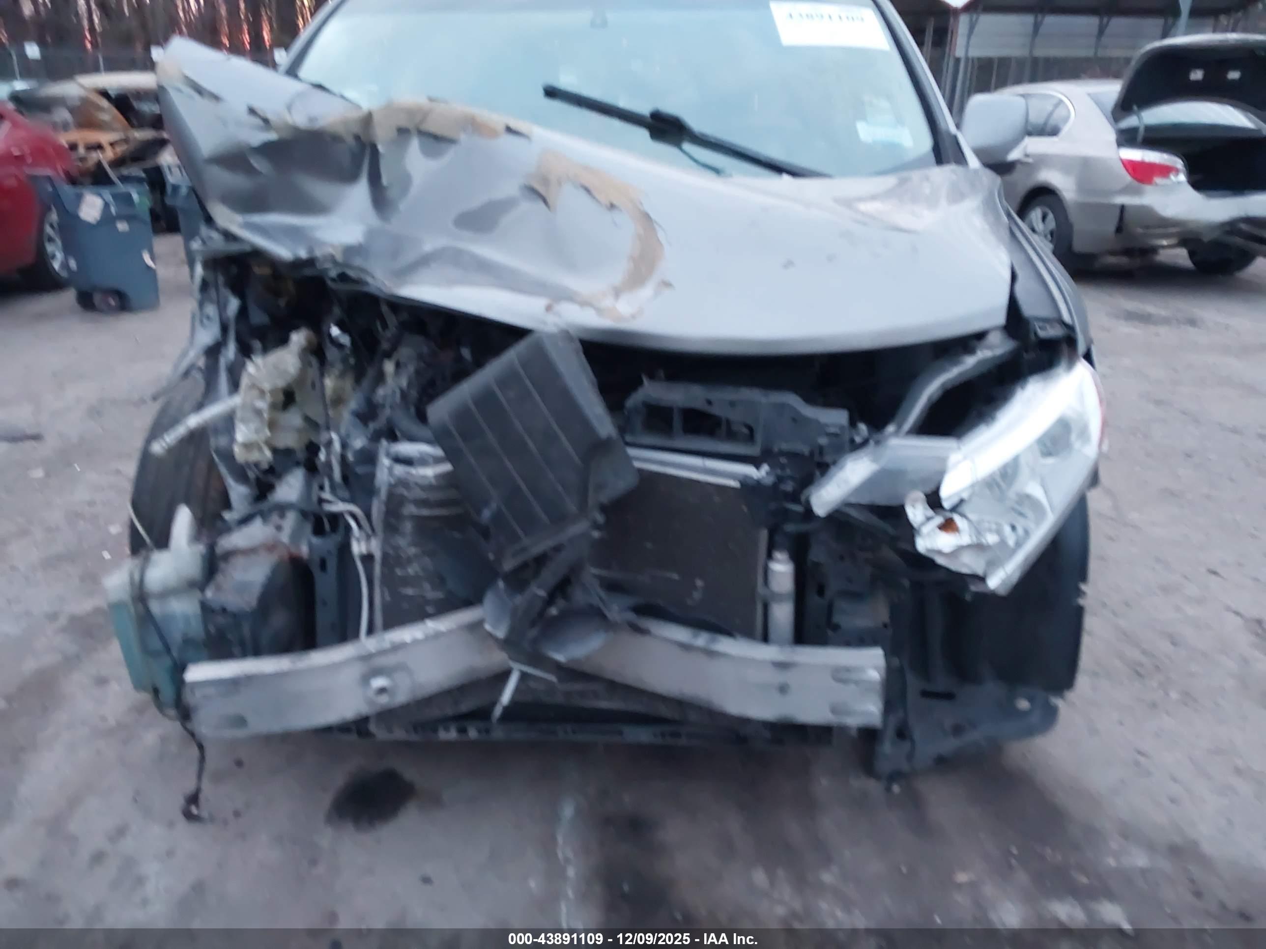 NISSAN QUEST image 6