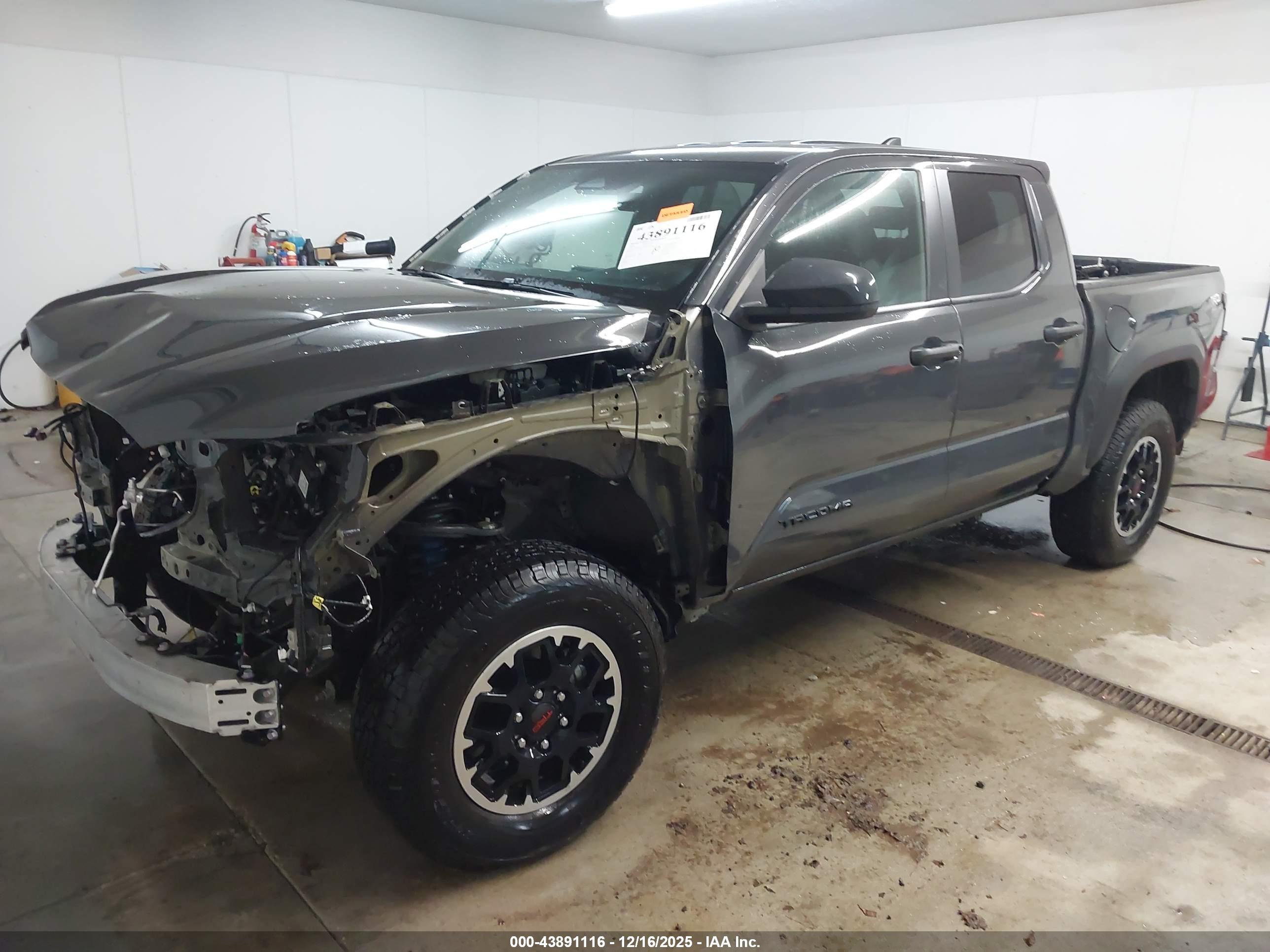 TOYOTA TACOMA image 2