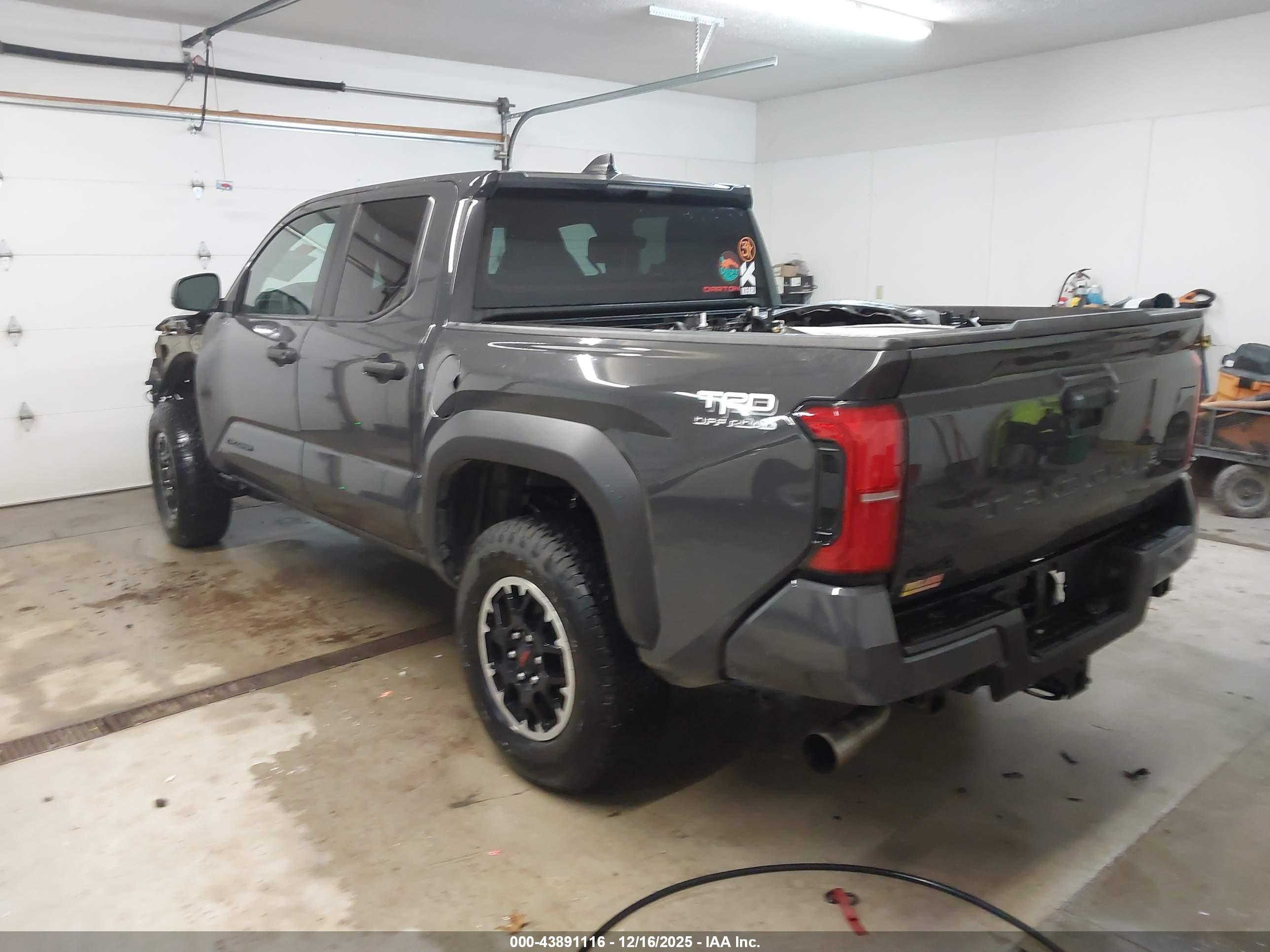 TOYOTA TACOMA image 3