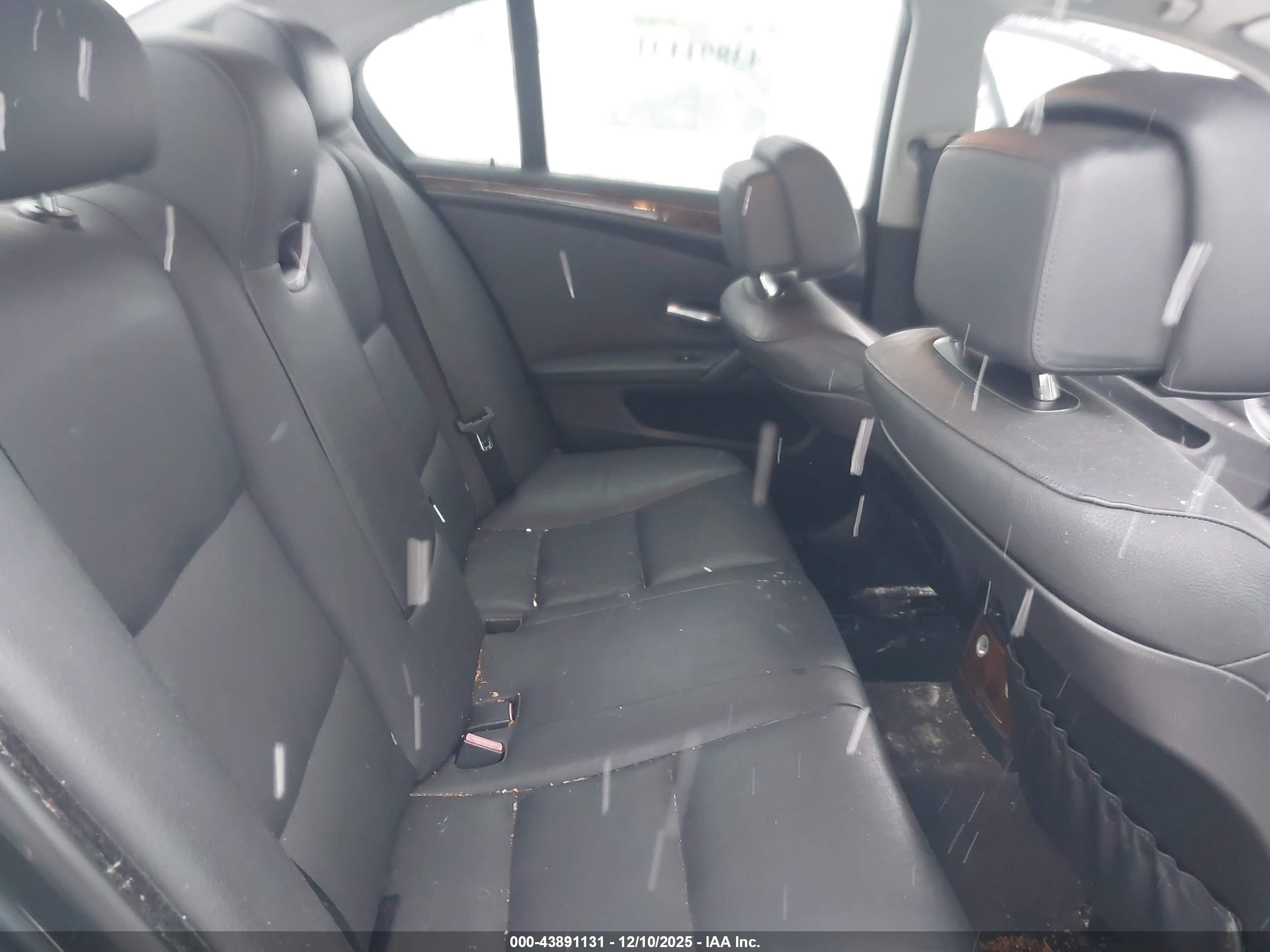 BMW 535I image 8