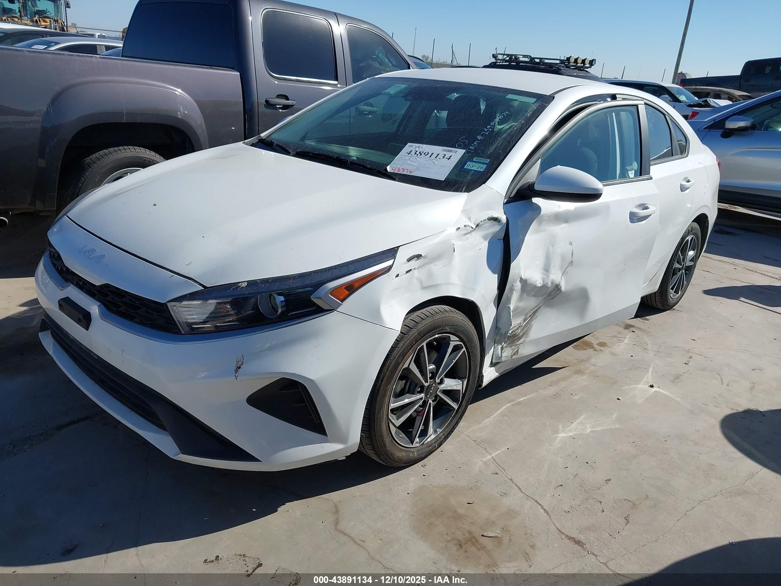 KIA FORTE image 2
