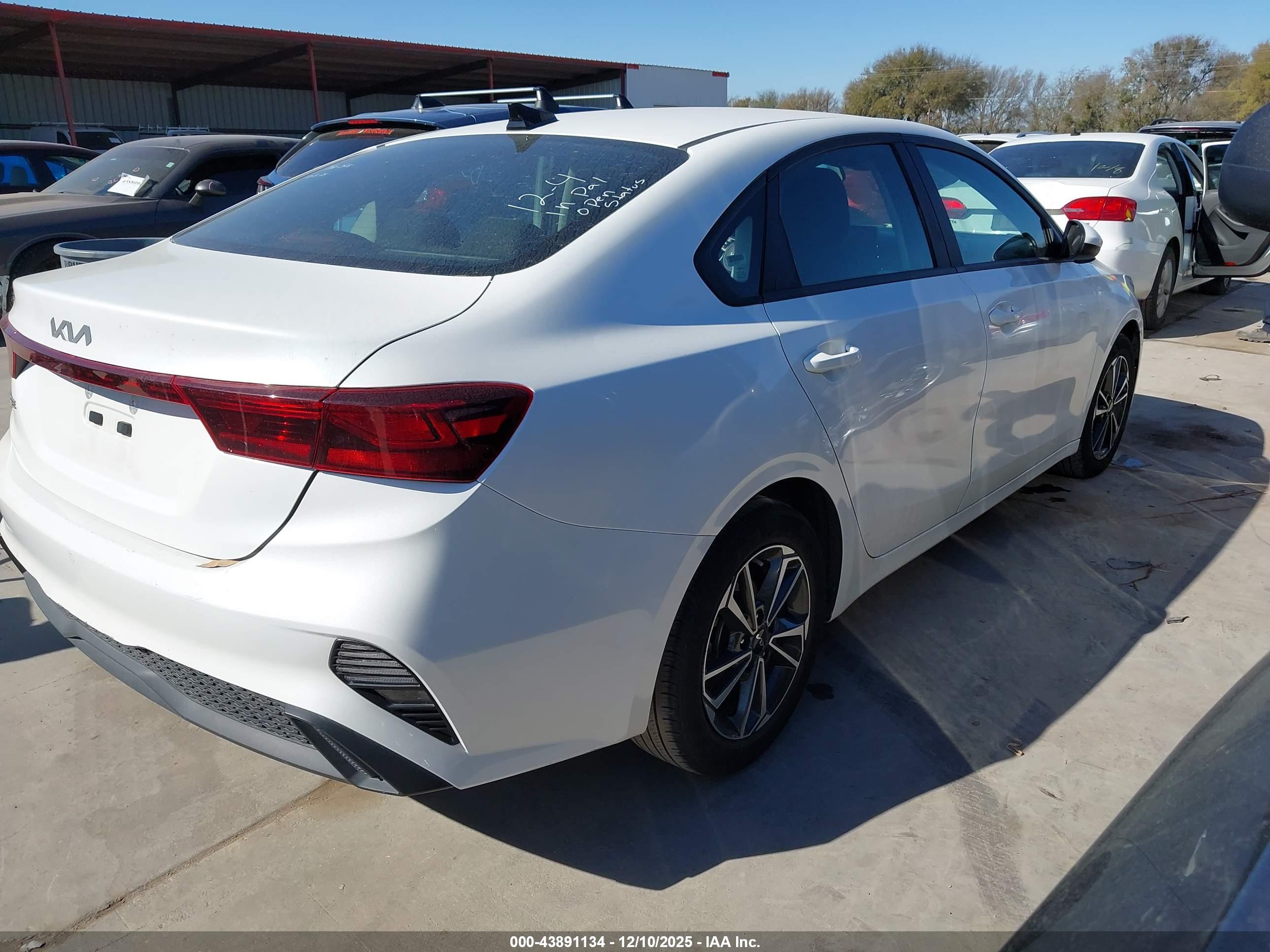 KIA FORTE image 4