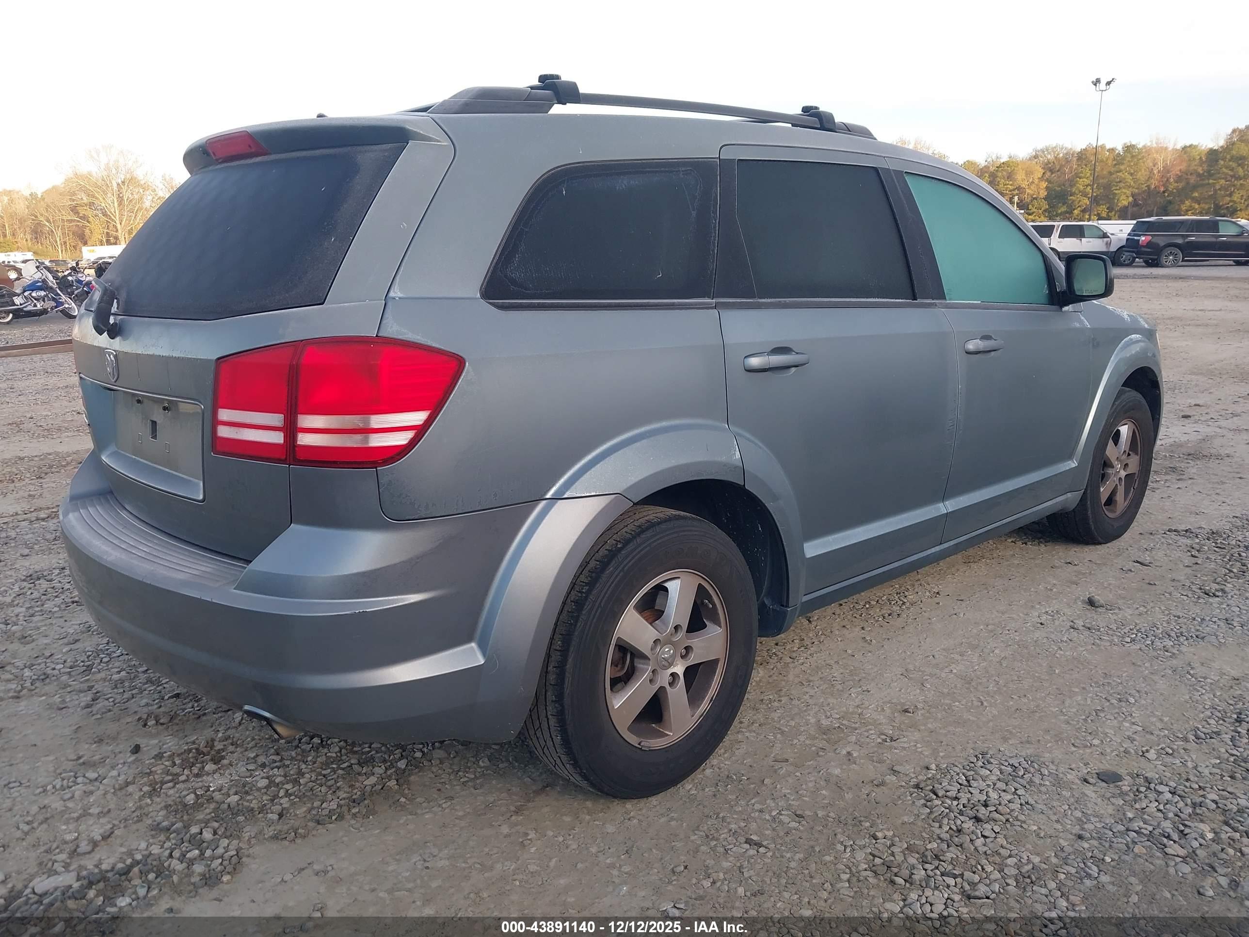 DODGE JOURNEY image 4