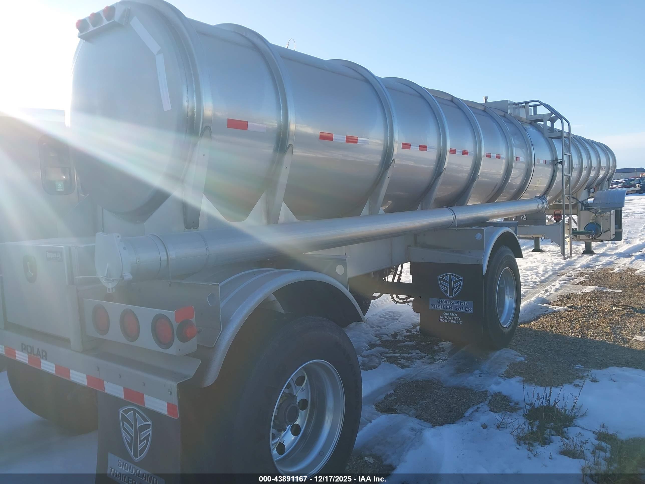 POLAR TANKER image 4