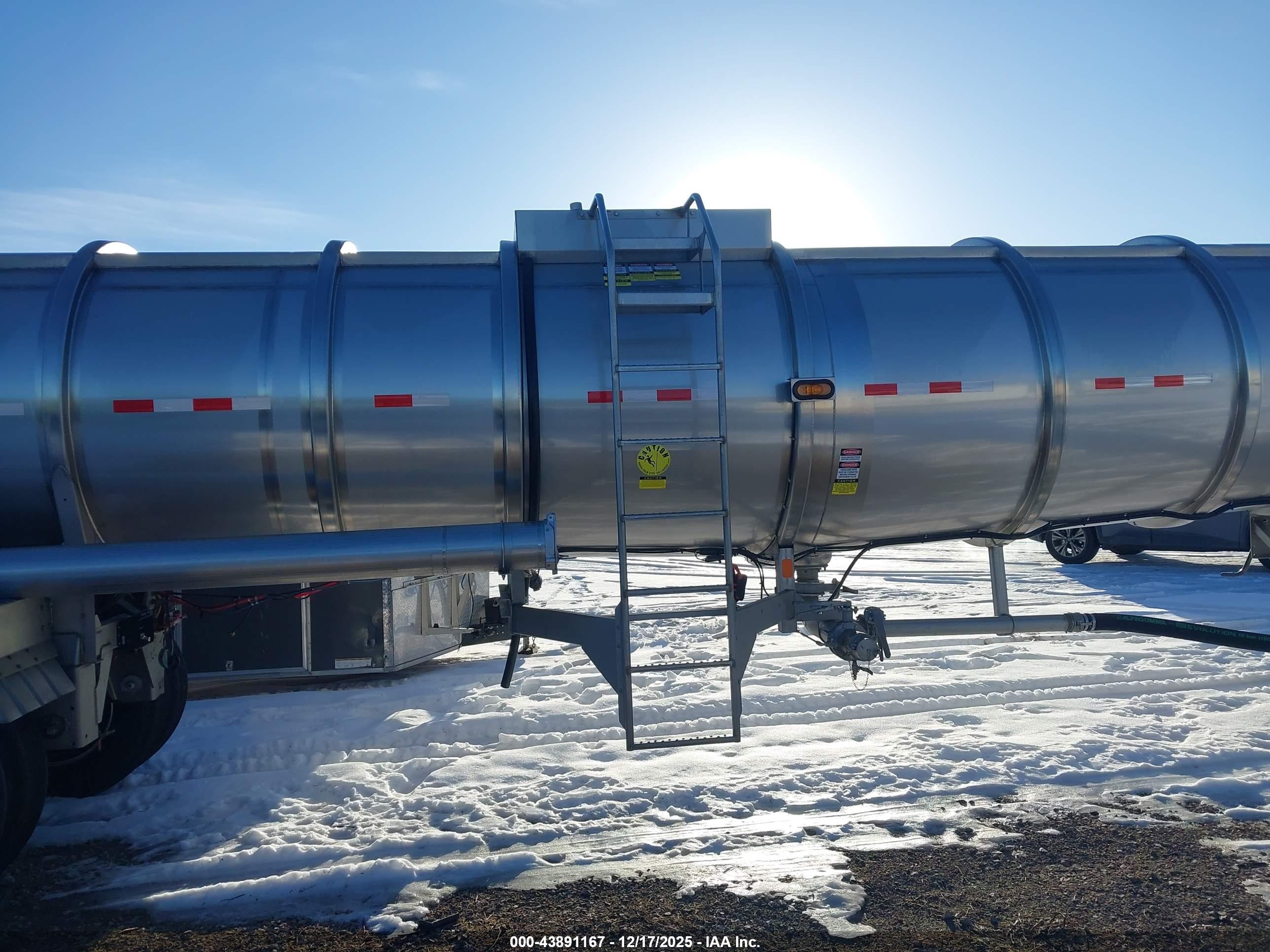 POLAR TANKER image 5