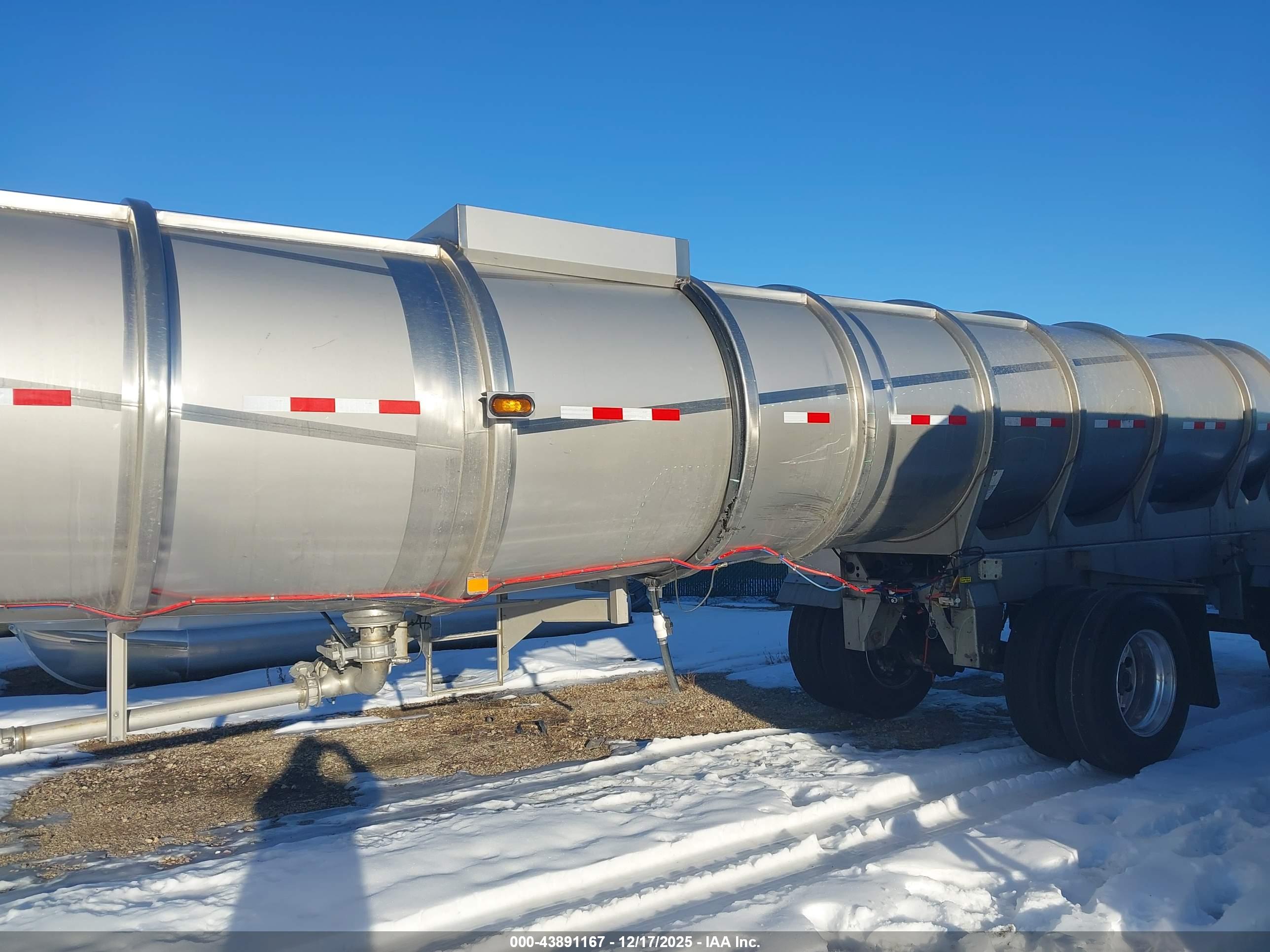 POLAR TANKER image 6