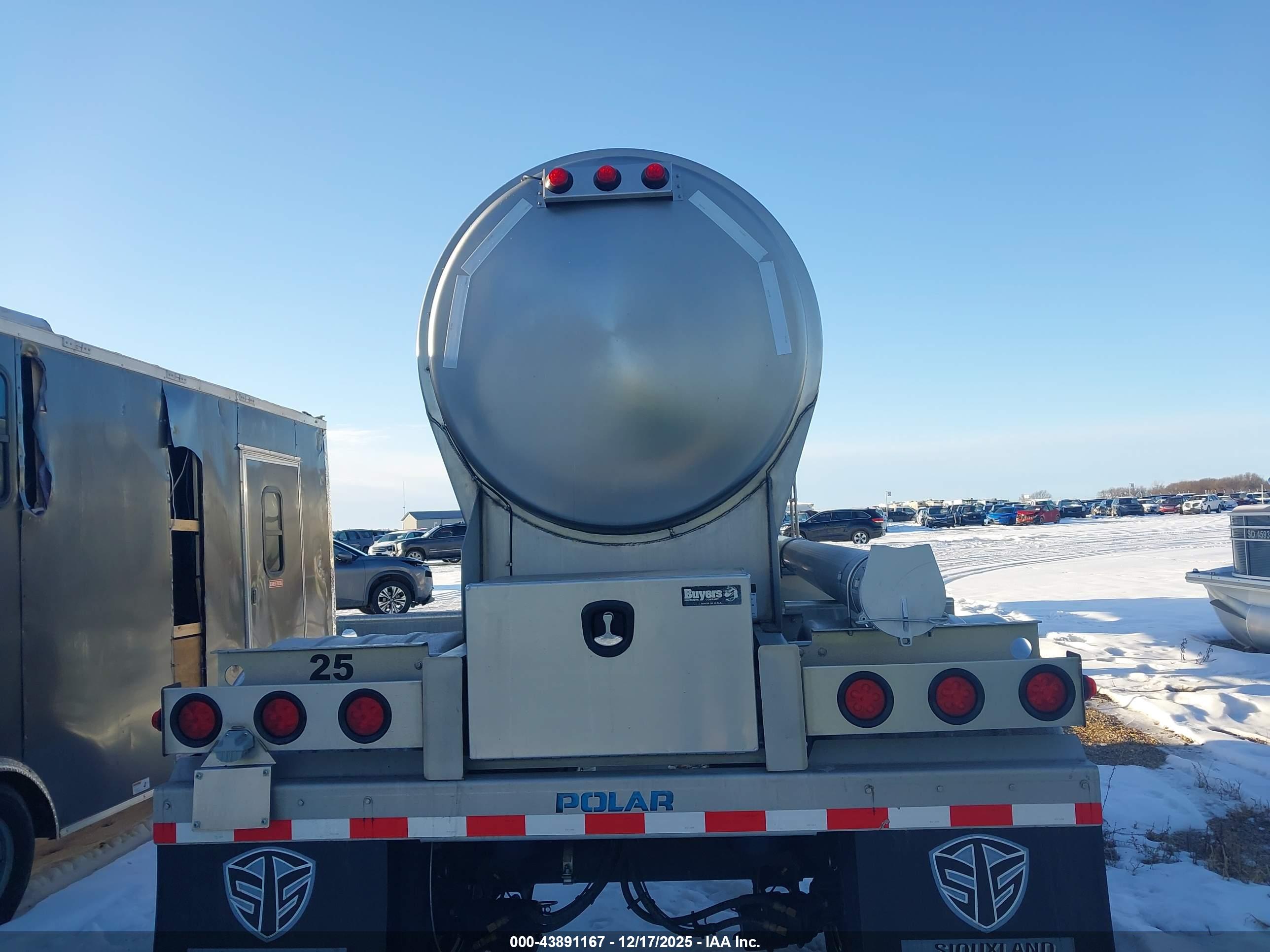 POLAR TANKER image 8