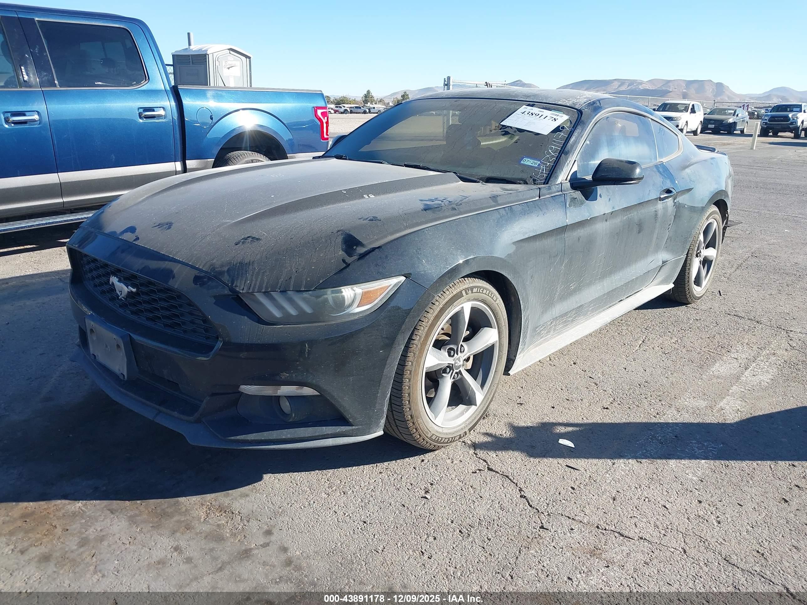 FORD MUSTANG image 2
