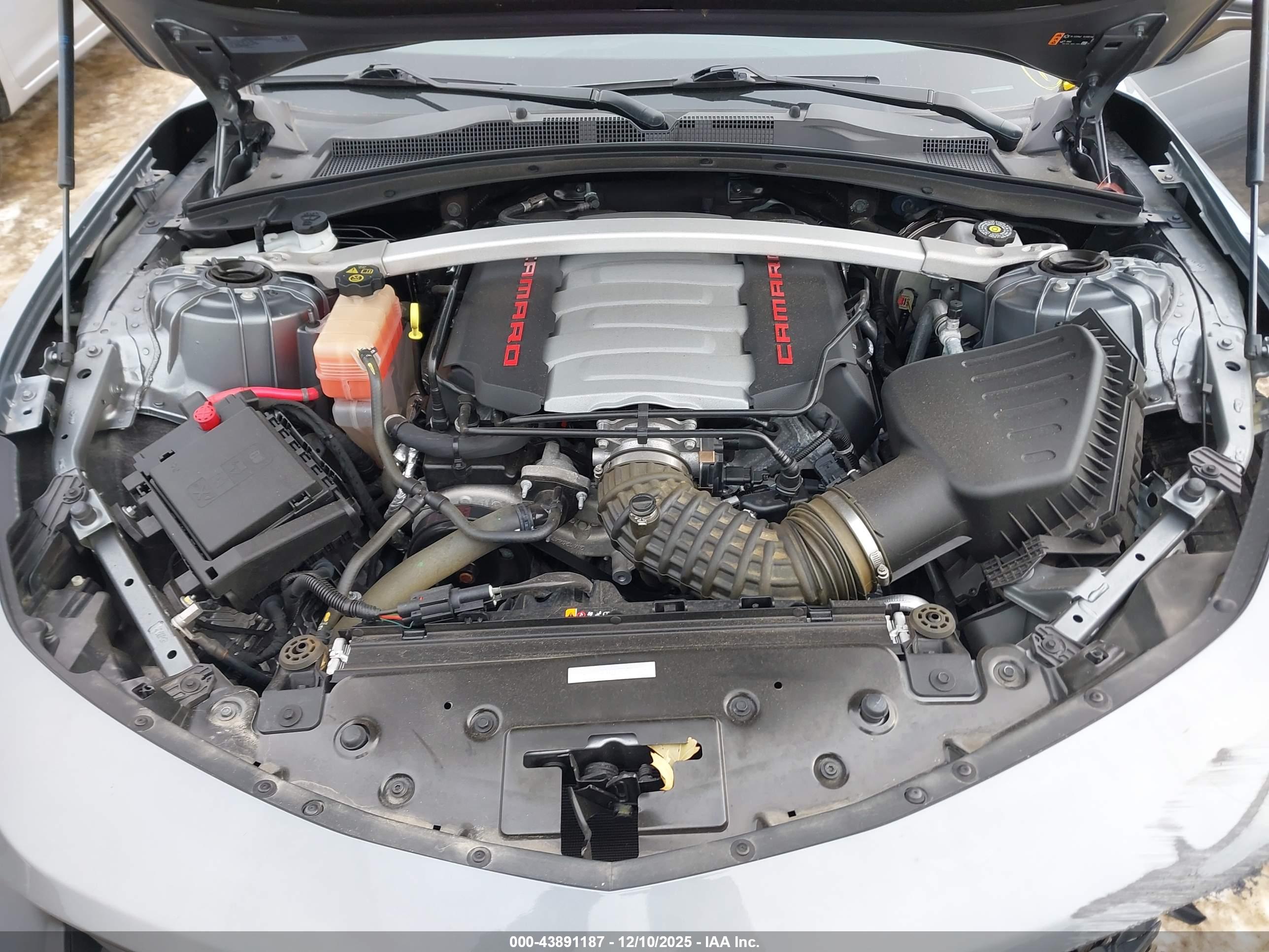 CHEVROLET CAMARO image 10