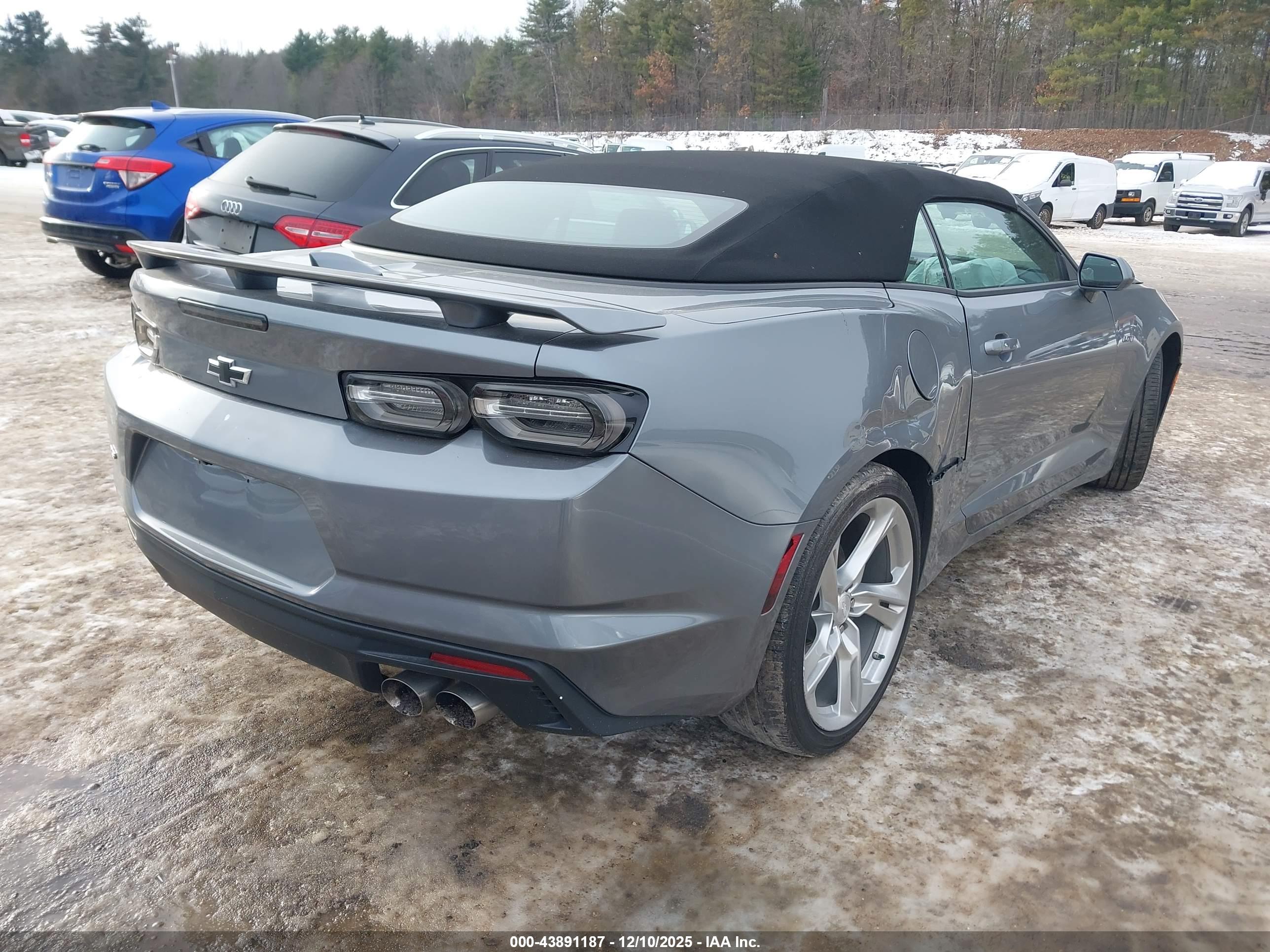 CHEVROLET CAMARO image 4