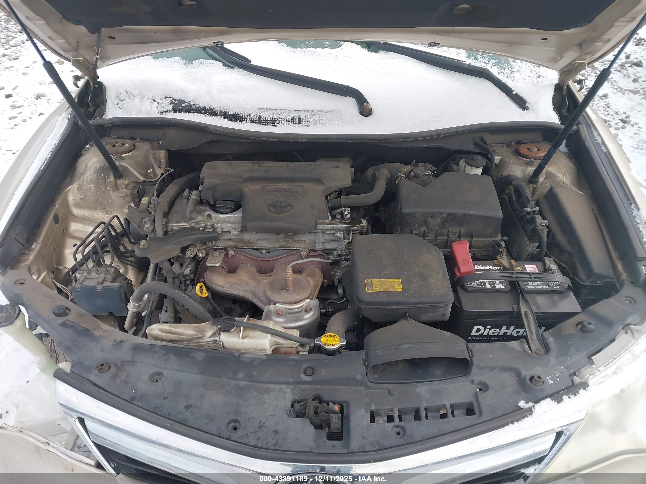 TOYOTA CAMRY image 10