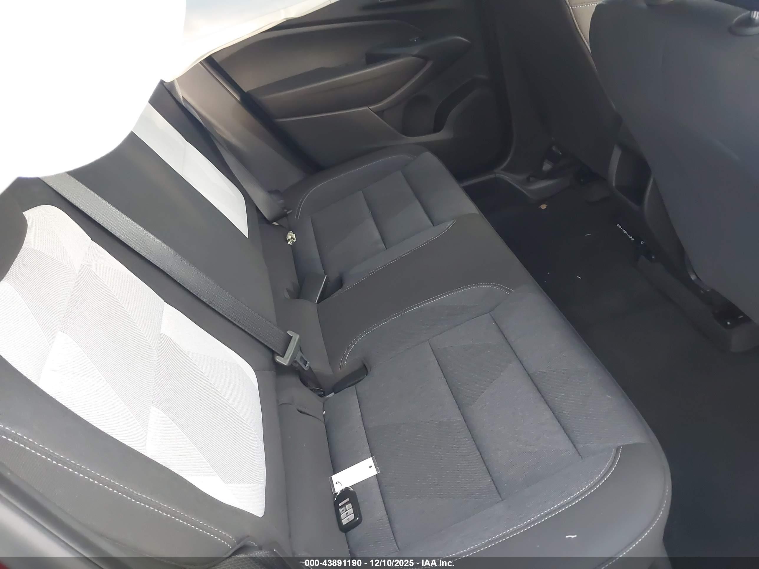 CHEVROLET TRAX image 8