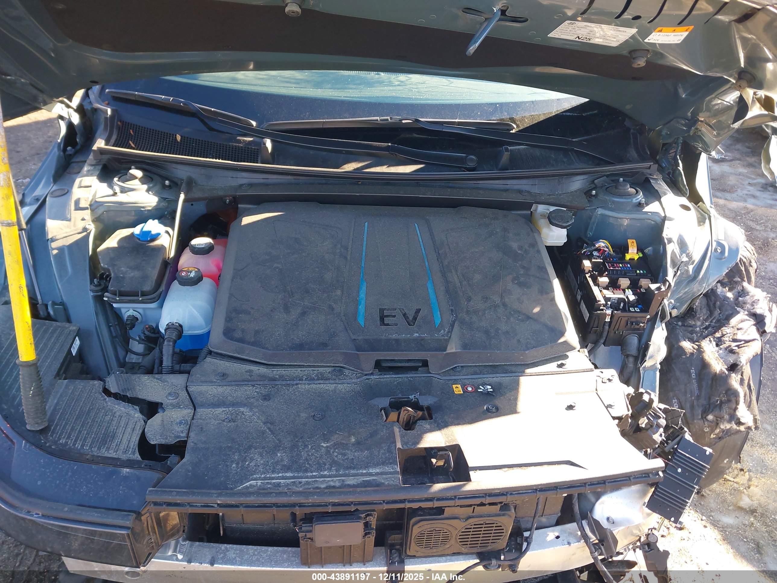 HYUNDAI IONIQ image 10