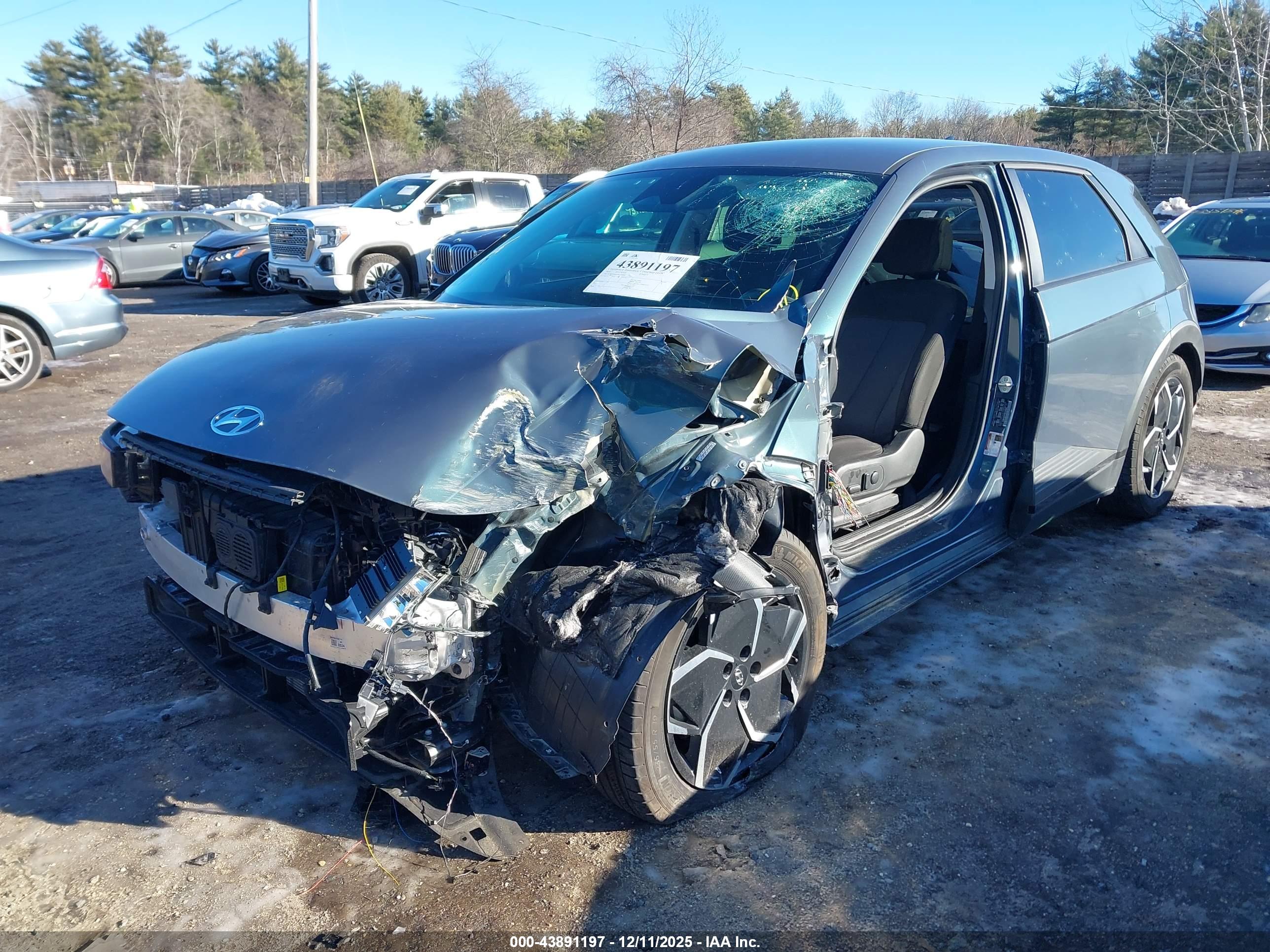 HYUNDAI IONIQ image 2