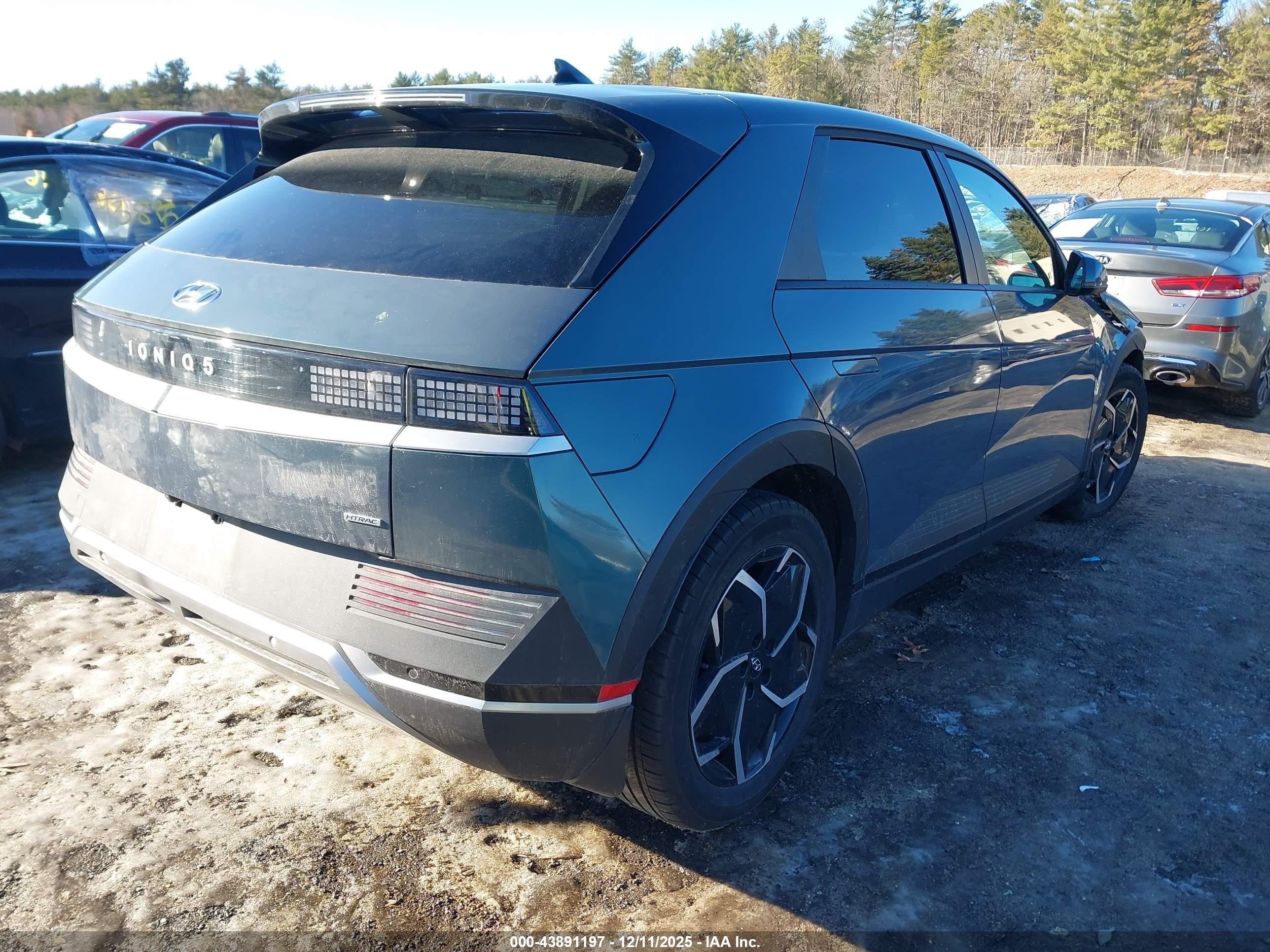 HYUNDAI IONIQ image 4