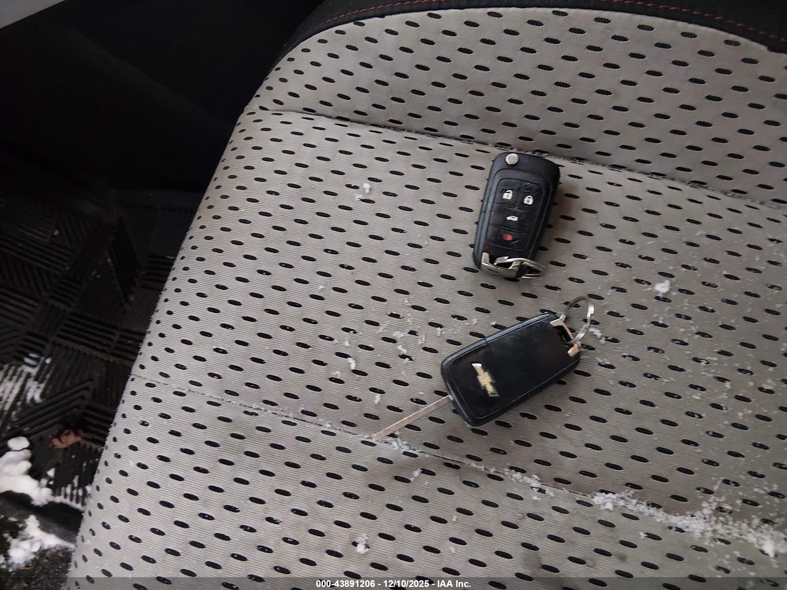 CHEVROLET EQUINOX image 11