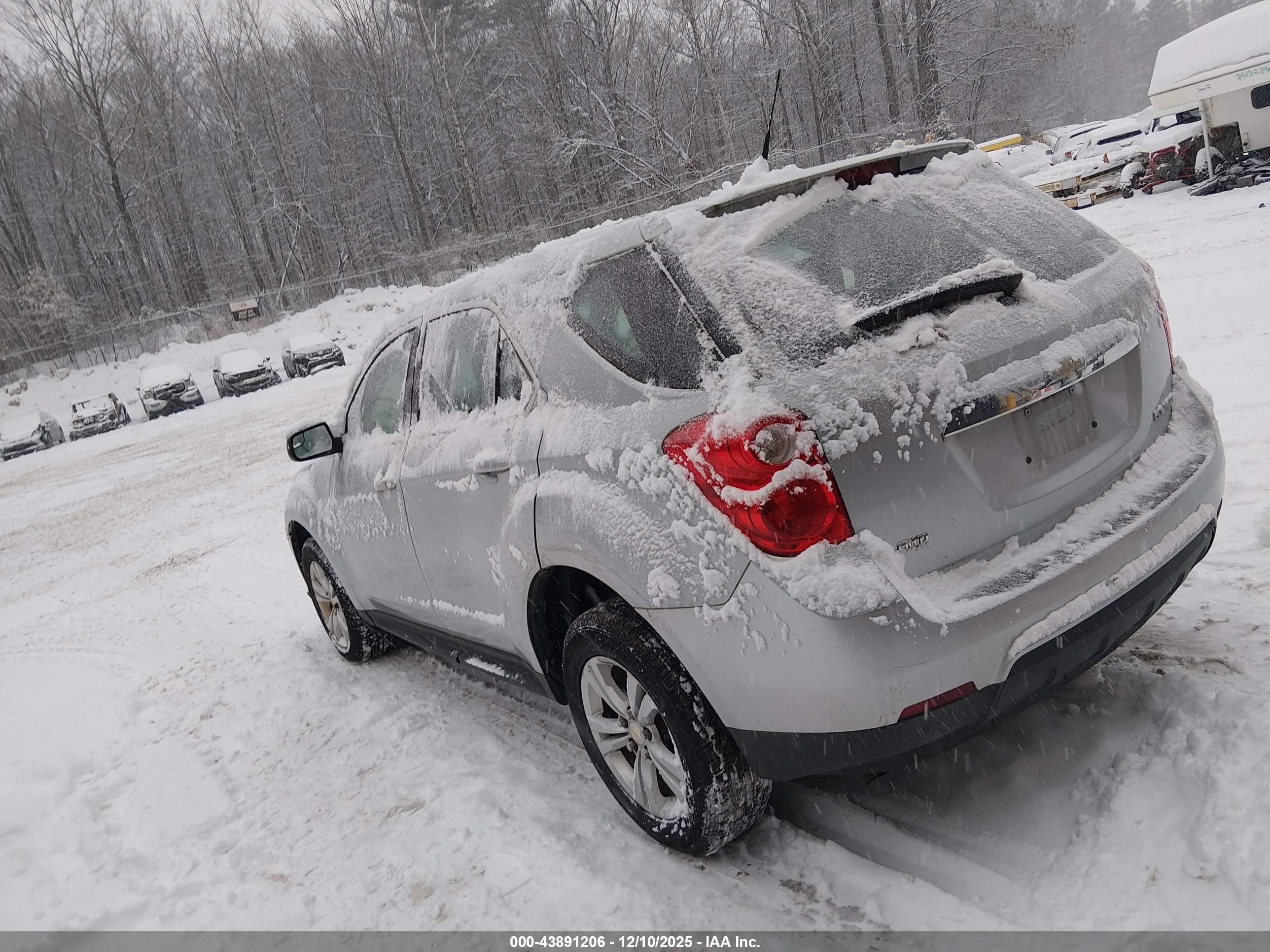 CHEVROLET EQUINOX image 3