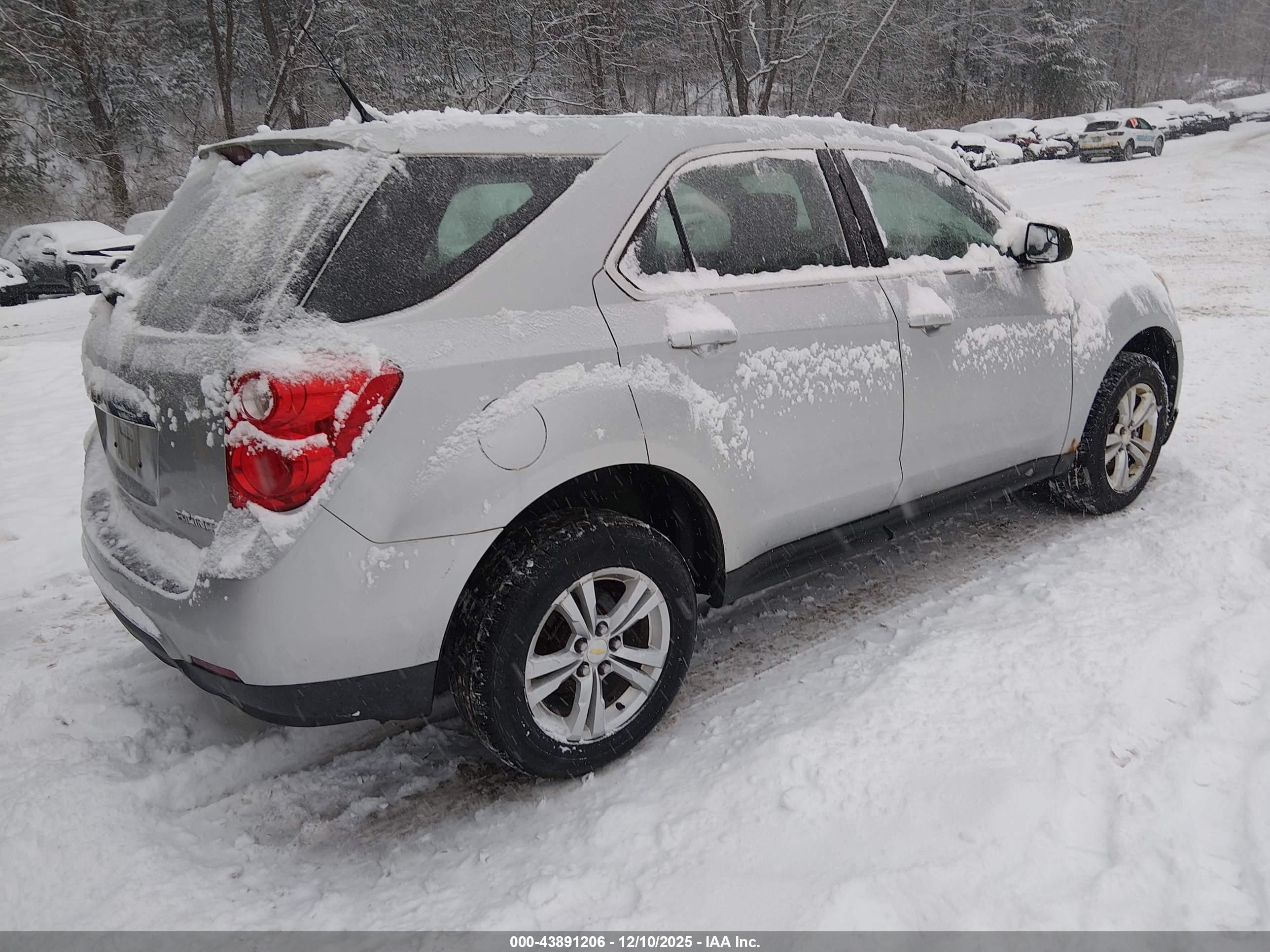 CHEVROLET EQUINOX image 4