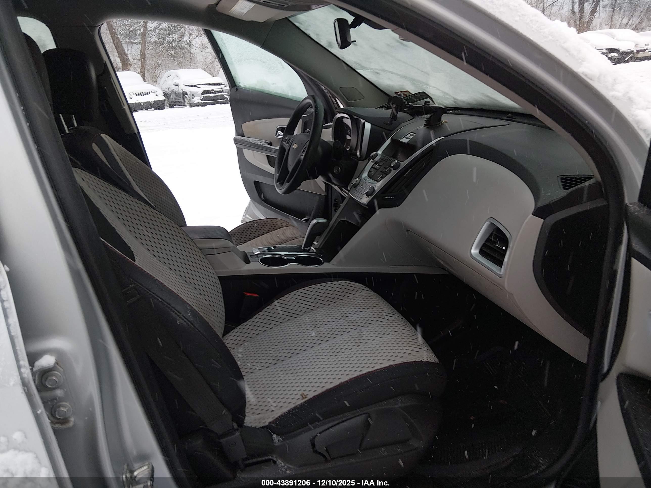 CHEVROLET EQUINOX image 5