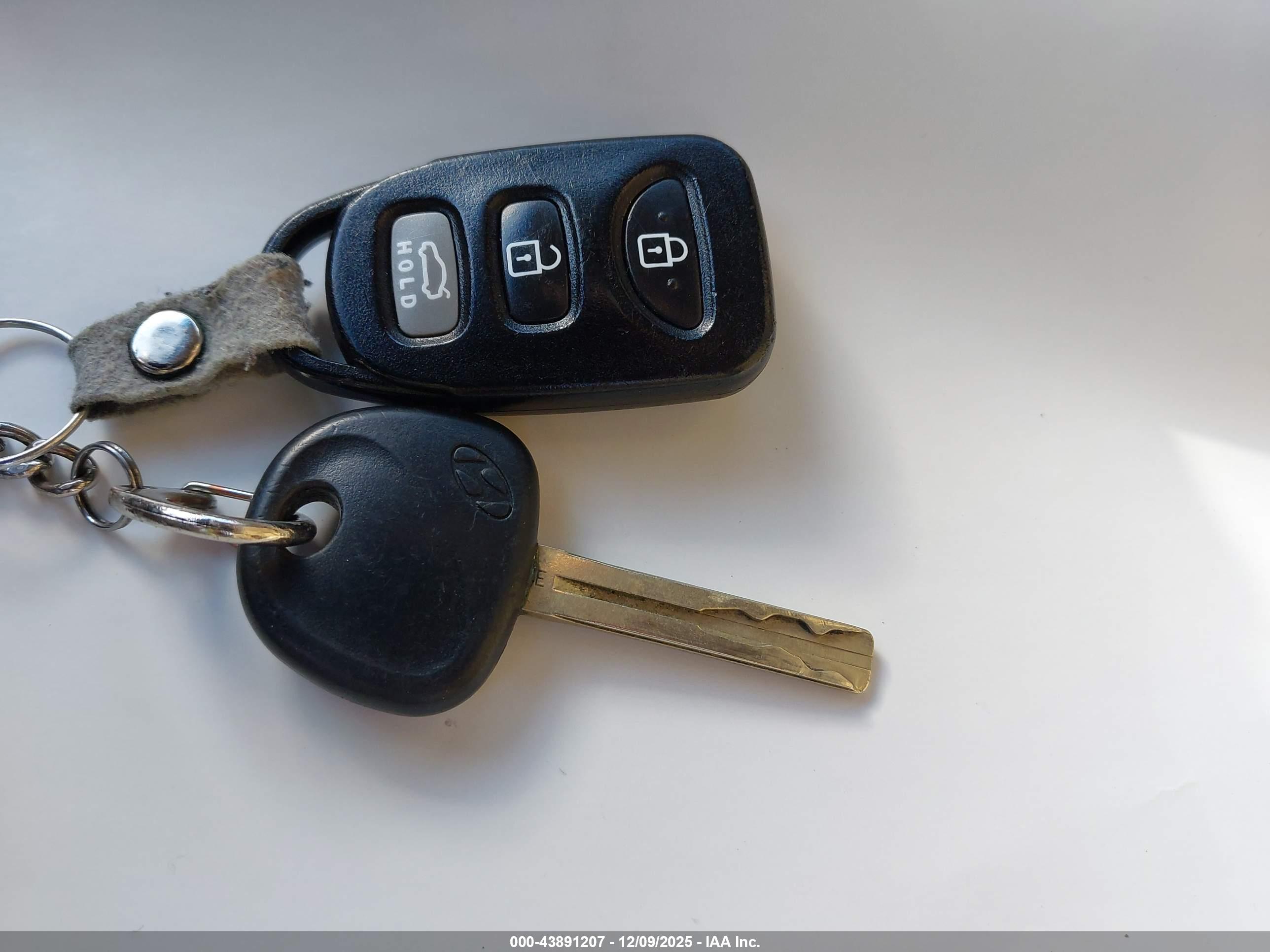 HYUNDAI SONATA image 11