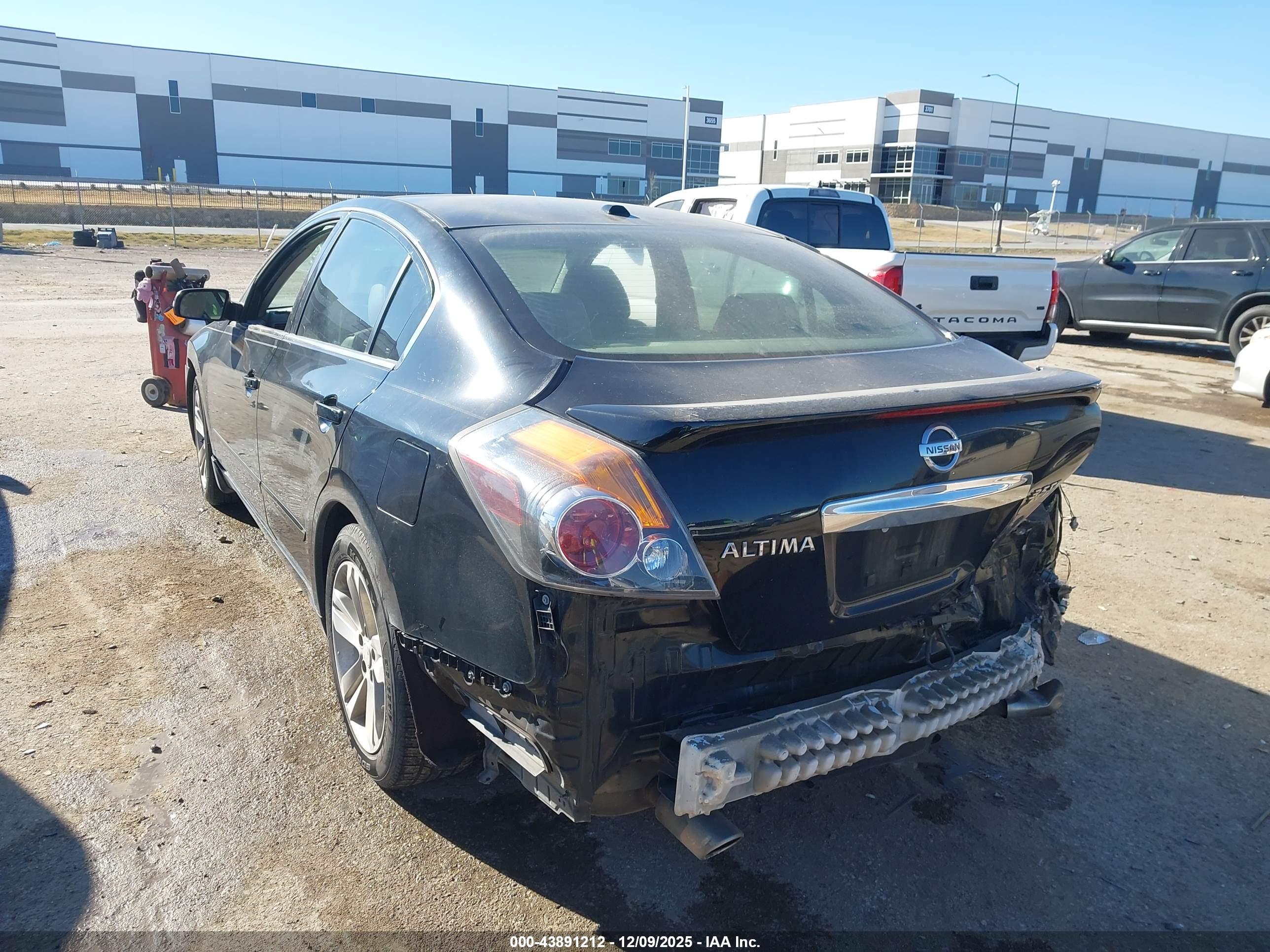 NISSAN ALTIMA image 3