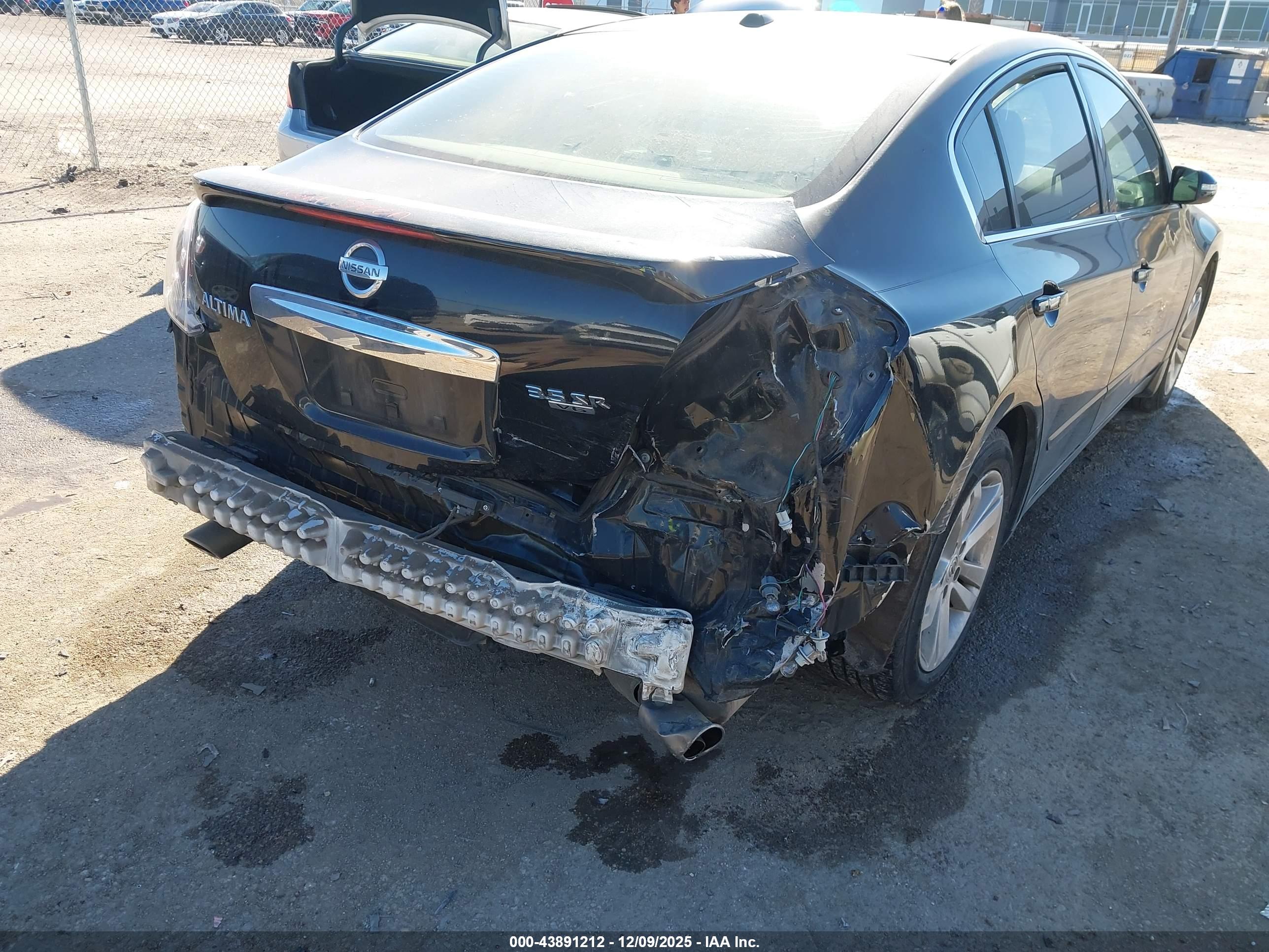 NISSAN ALTIMA image 6