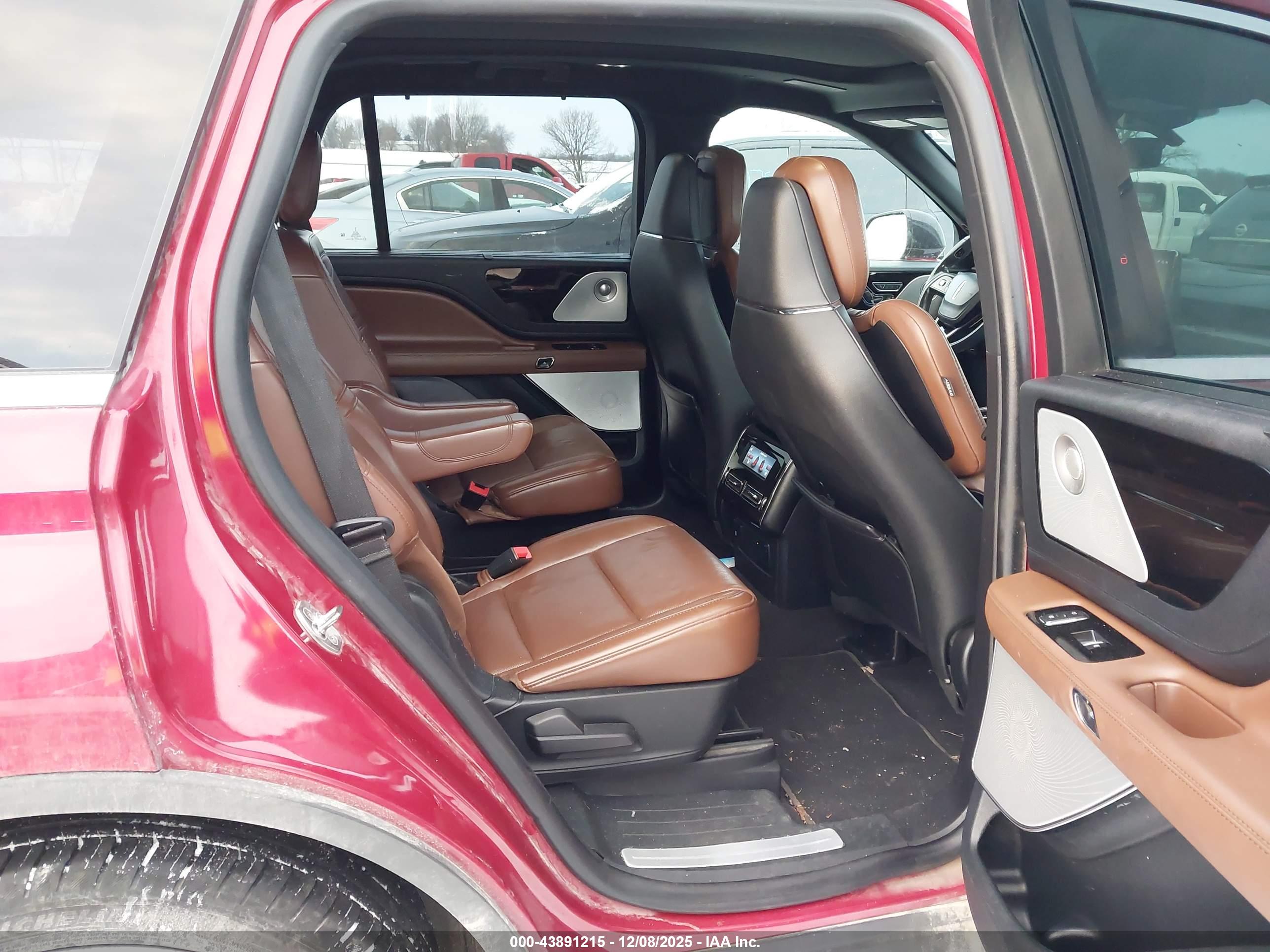 LINCOLN AVIATOR image 8