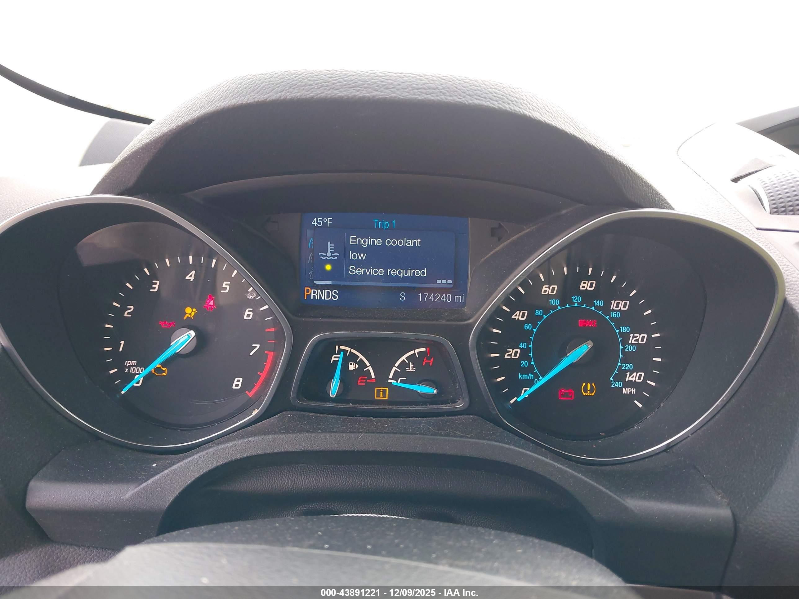 FORD ESCAPE image 7