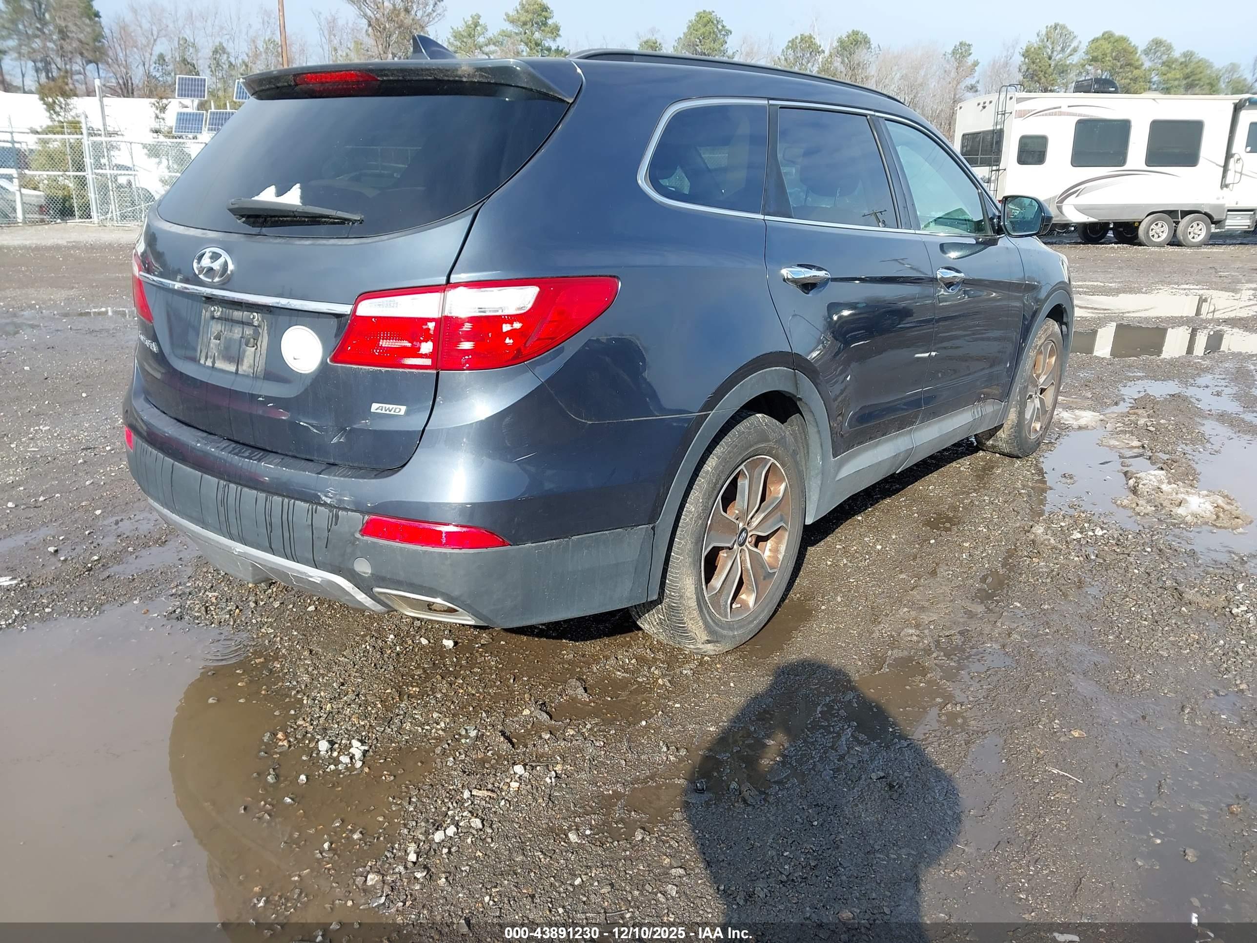 HYUNDAI SANTA image 4