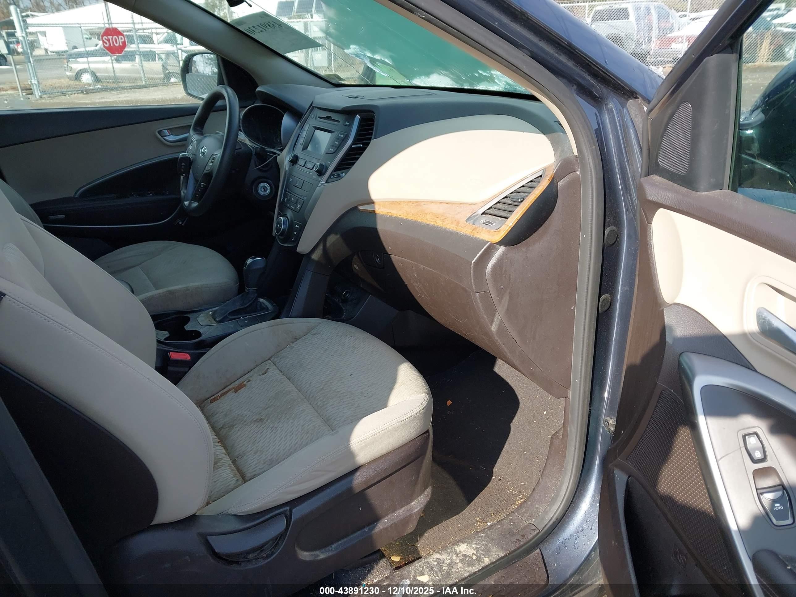 HYUNDAI SANTA image 5