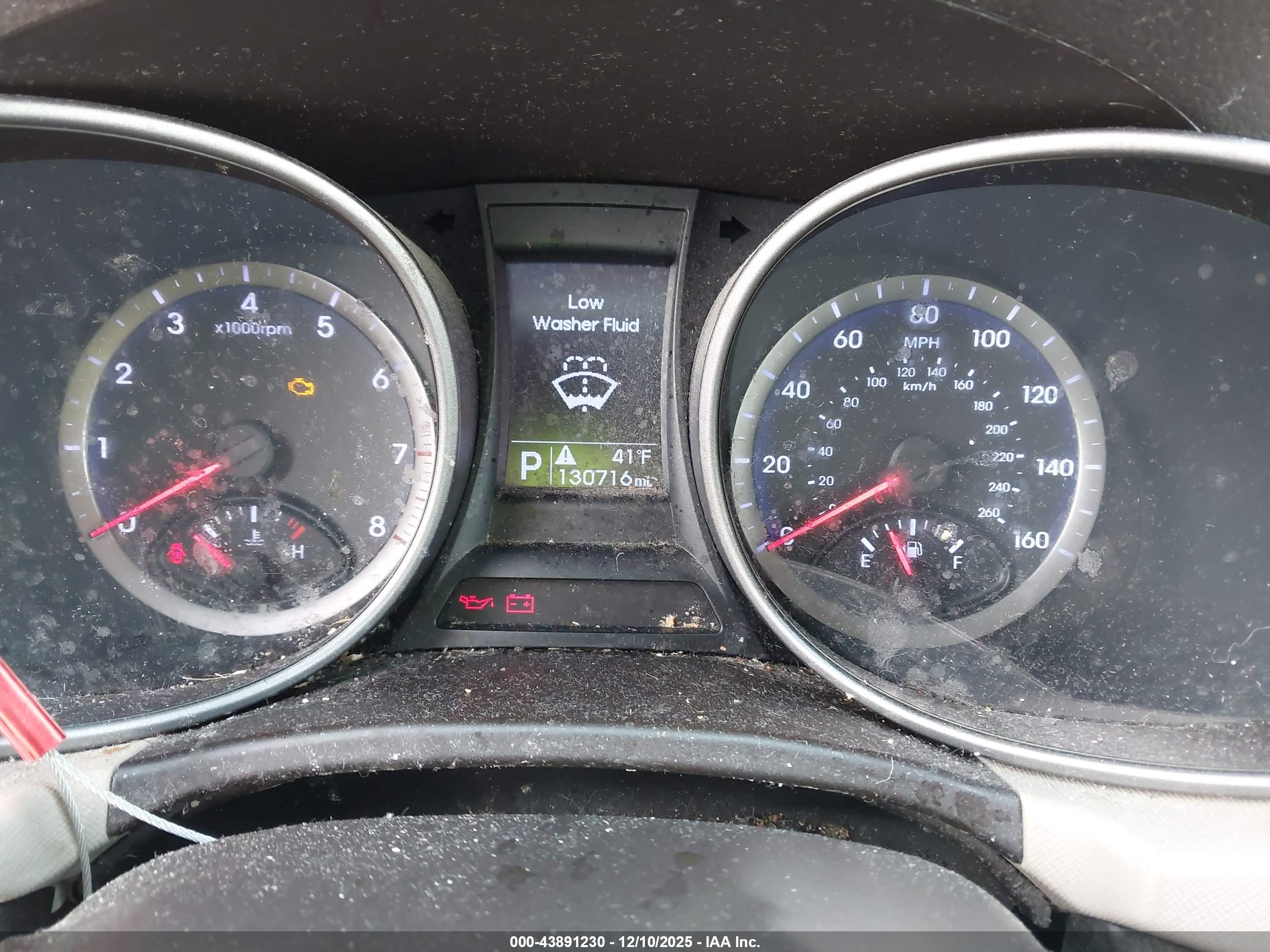 HYUNDAI SANTA image 7