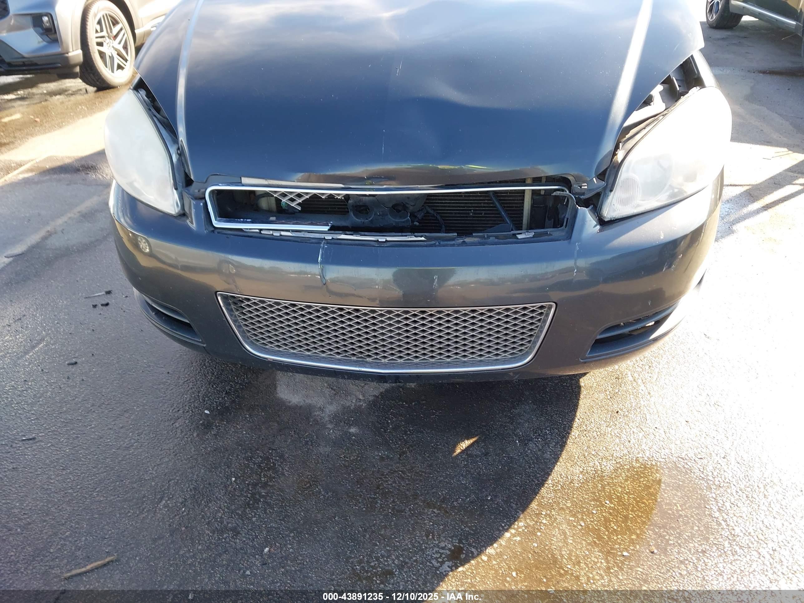 CHEVROLET IMPALA image 6