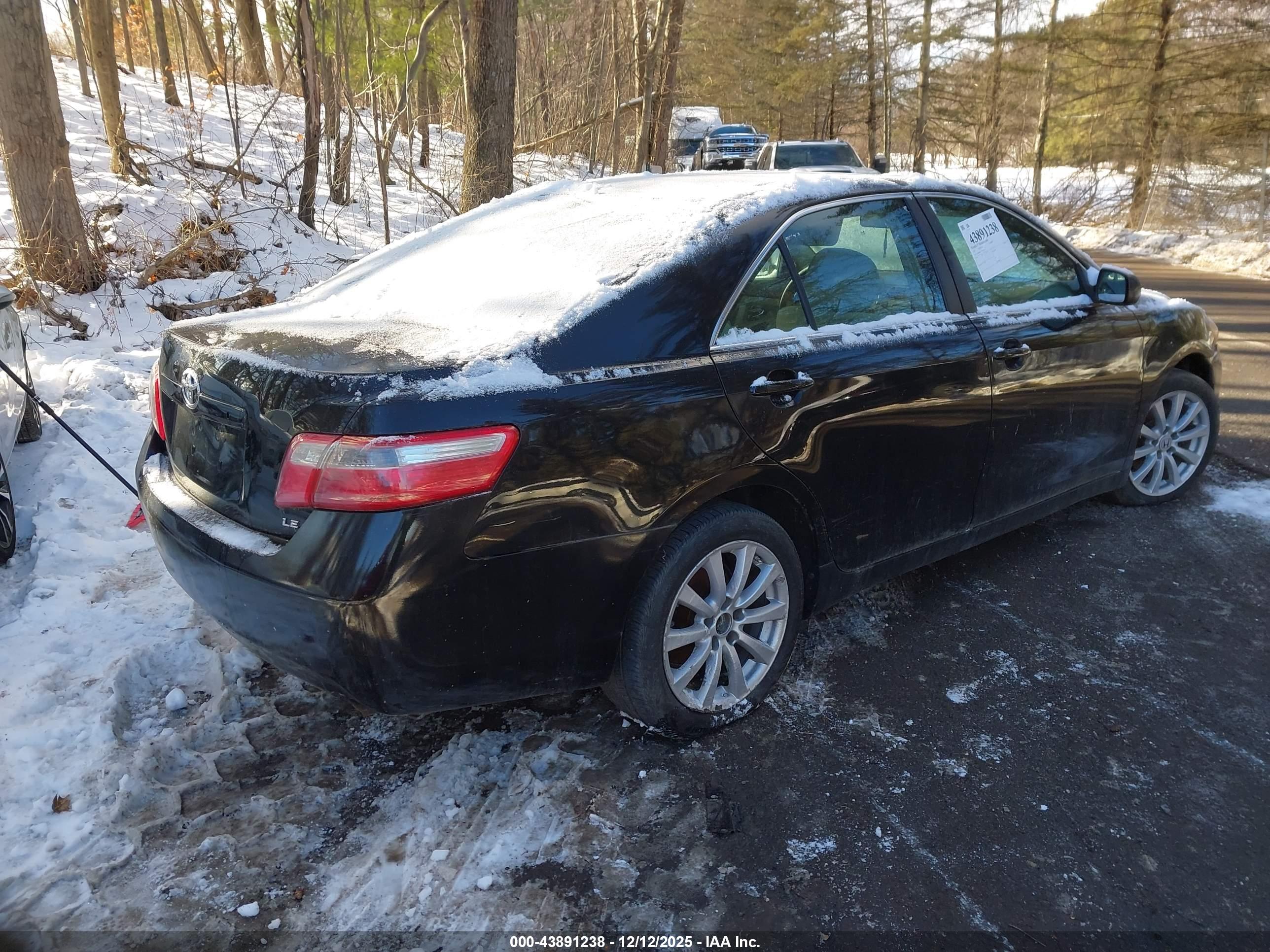 TOYOTA CAMRY image 4