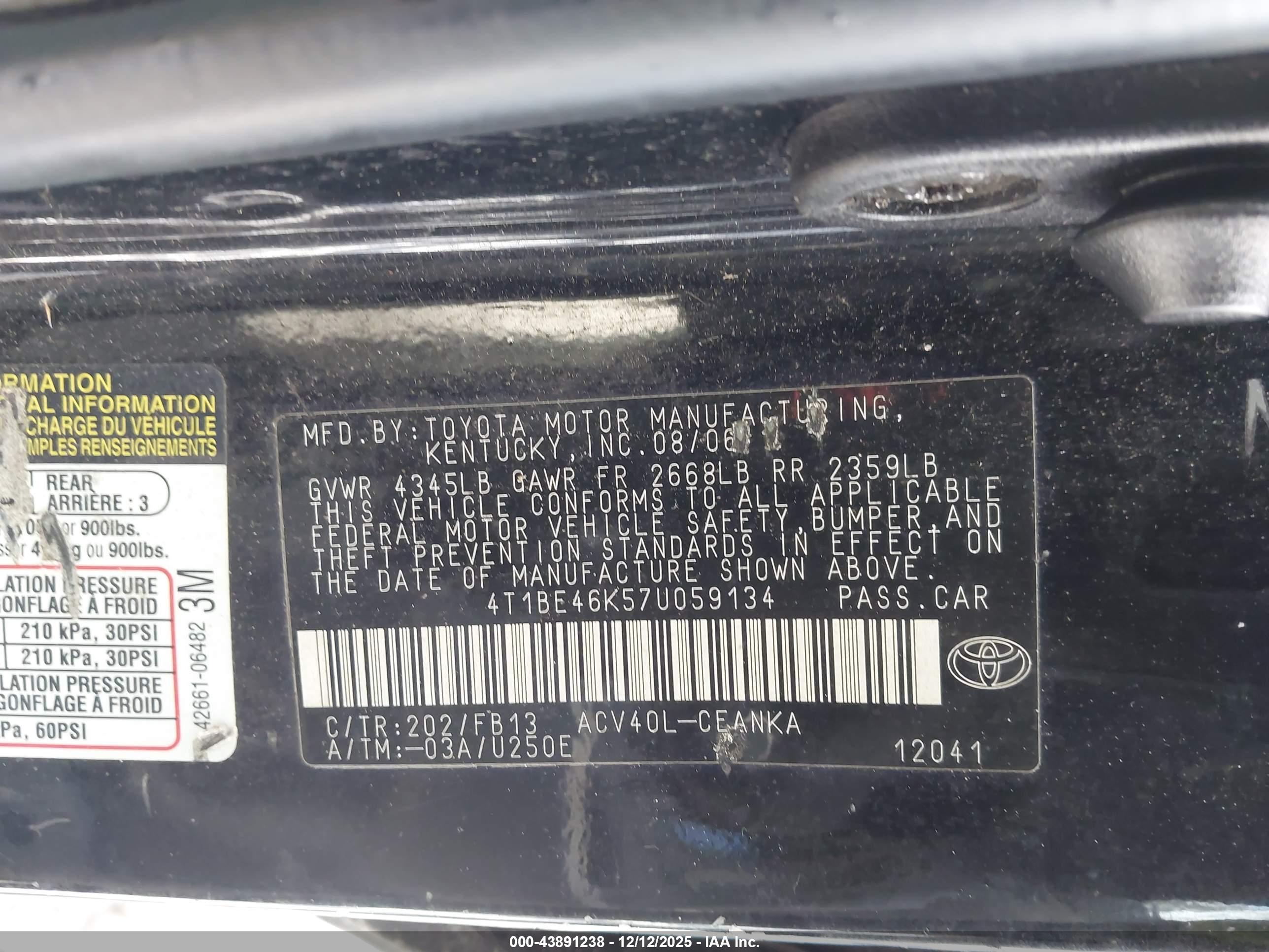 TOYOTA CAMRY image 9
