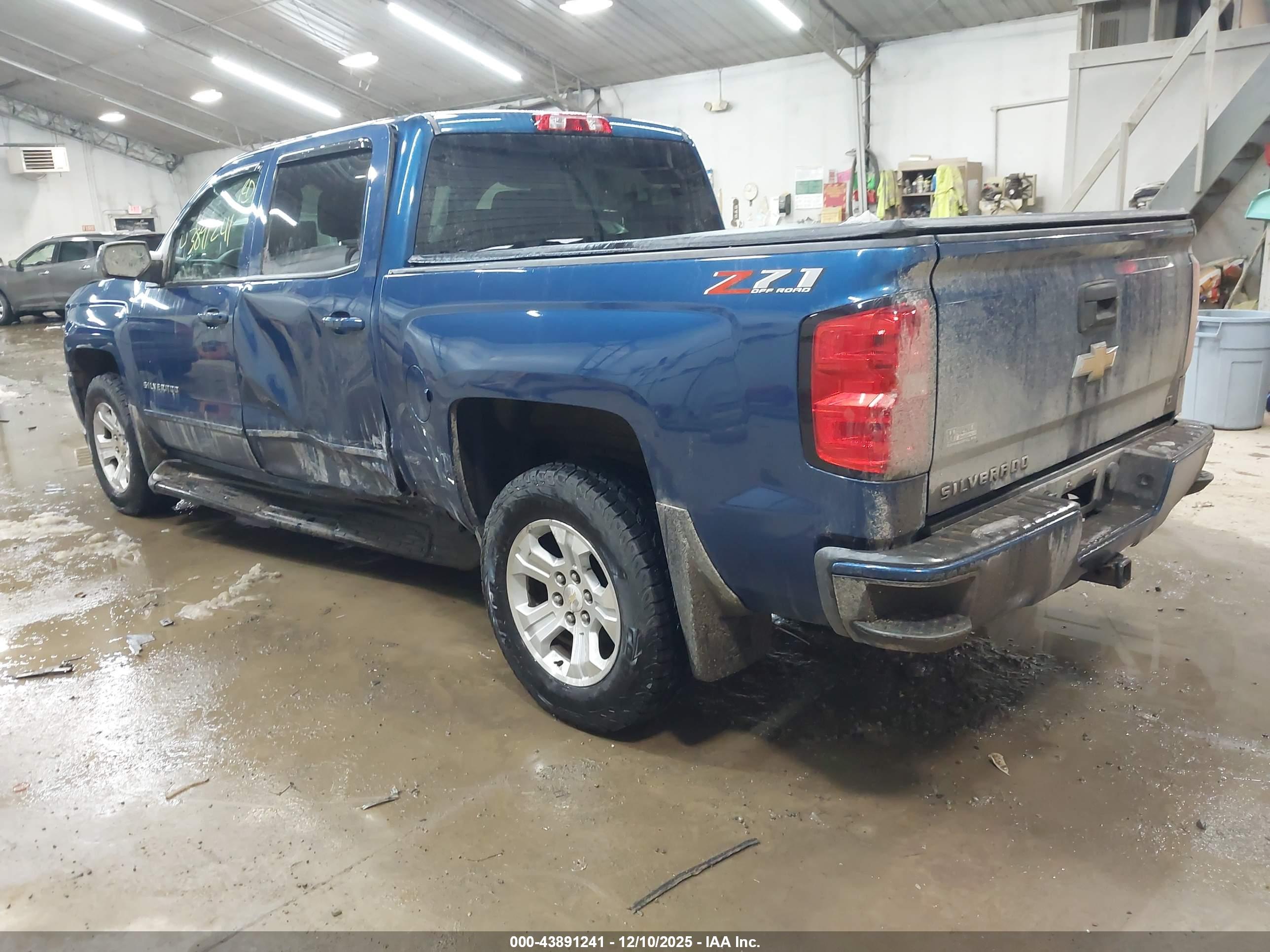 CHEVROLET SILVERADO image 3