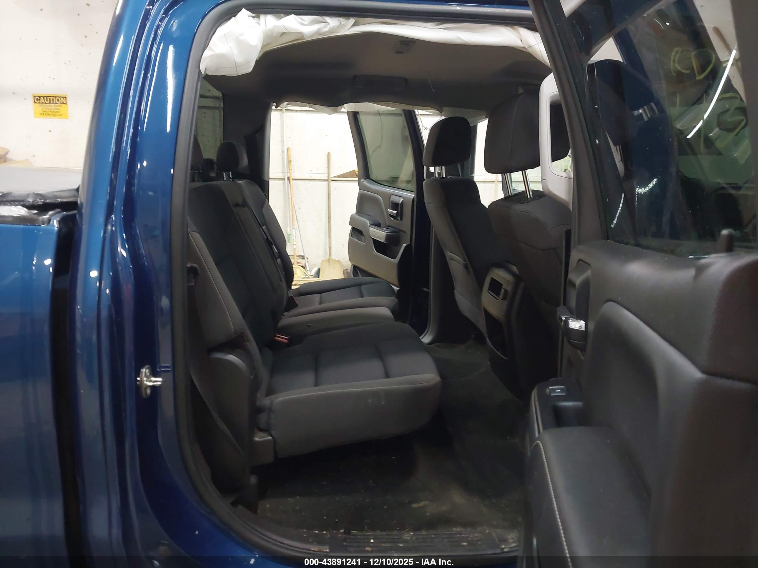 CHEVROLET SILVERADO image 8