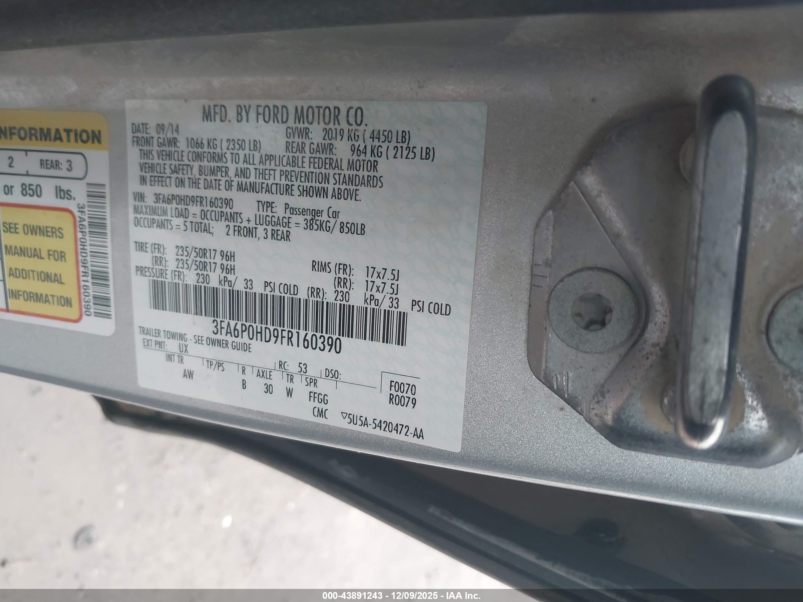 FORD FUSION image 9