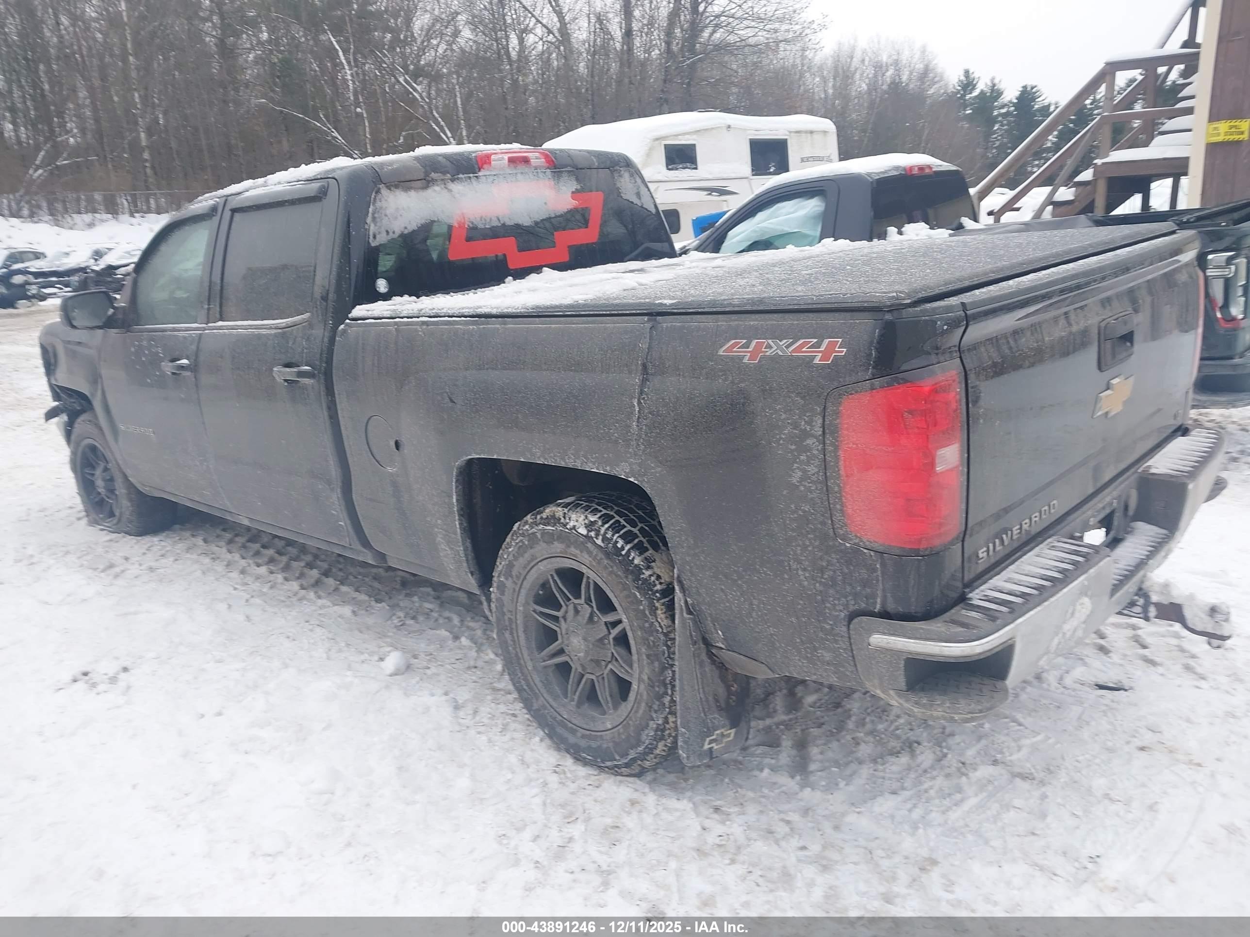 CHEVROLET SILVERADO image 3