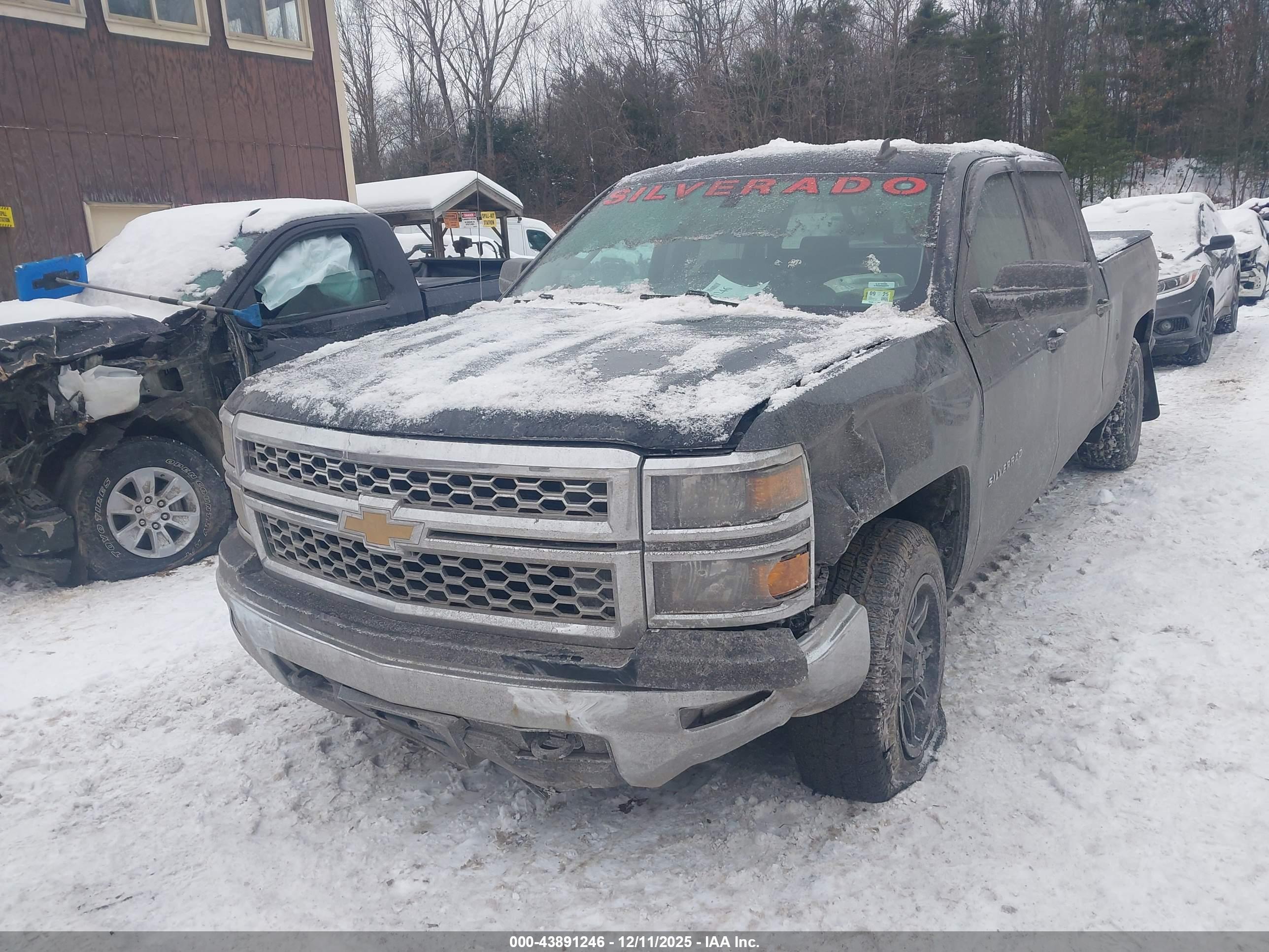 CHEVROLET SILVERADO image 6