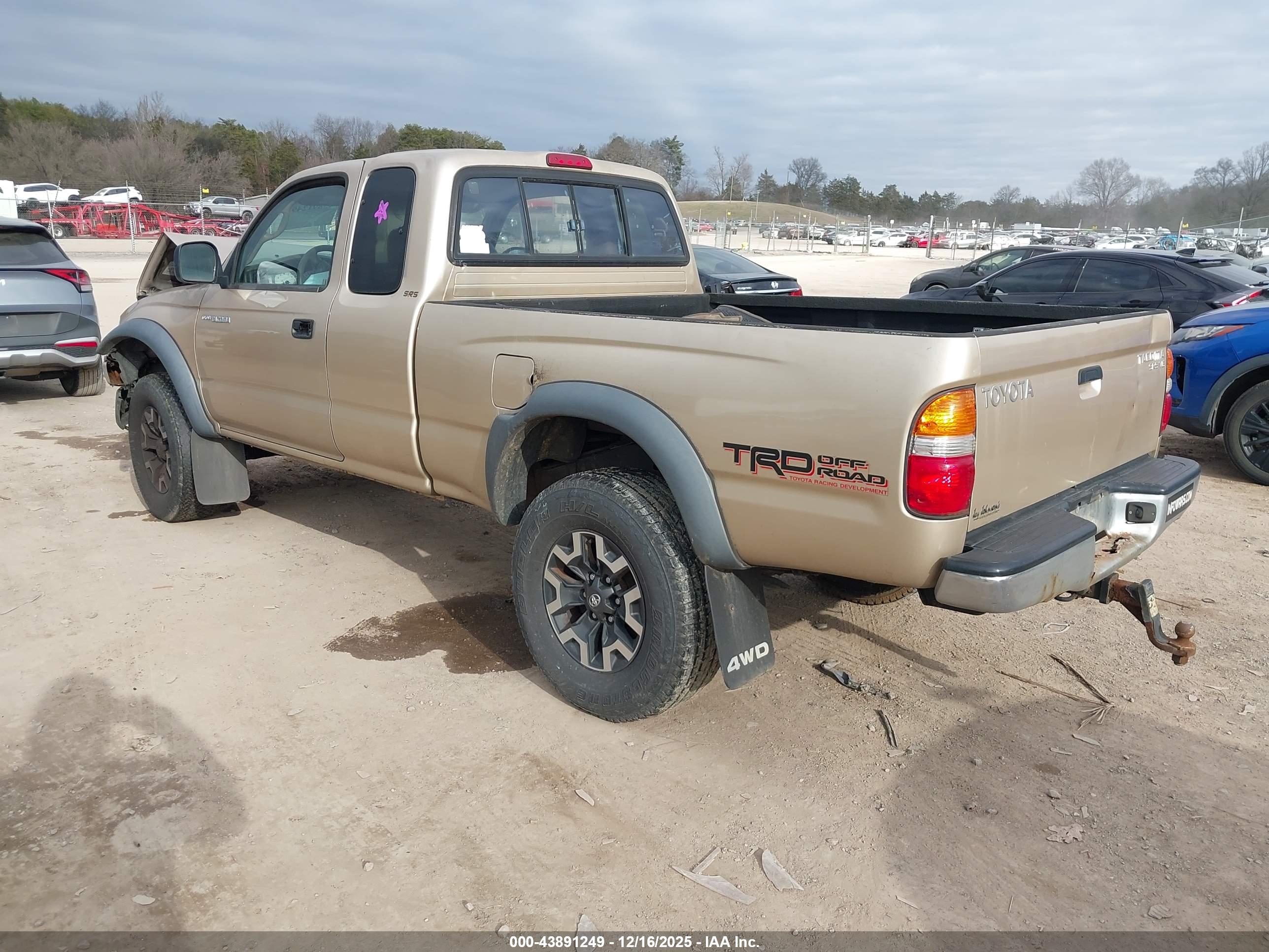 TOYOTA TACOMA image 3